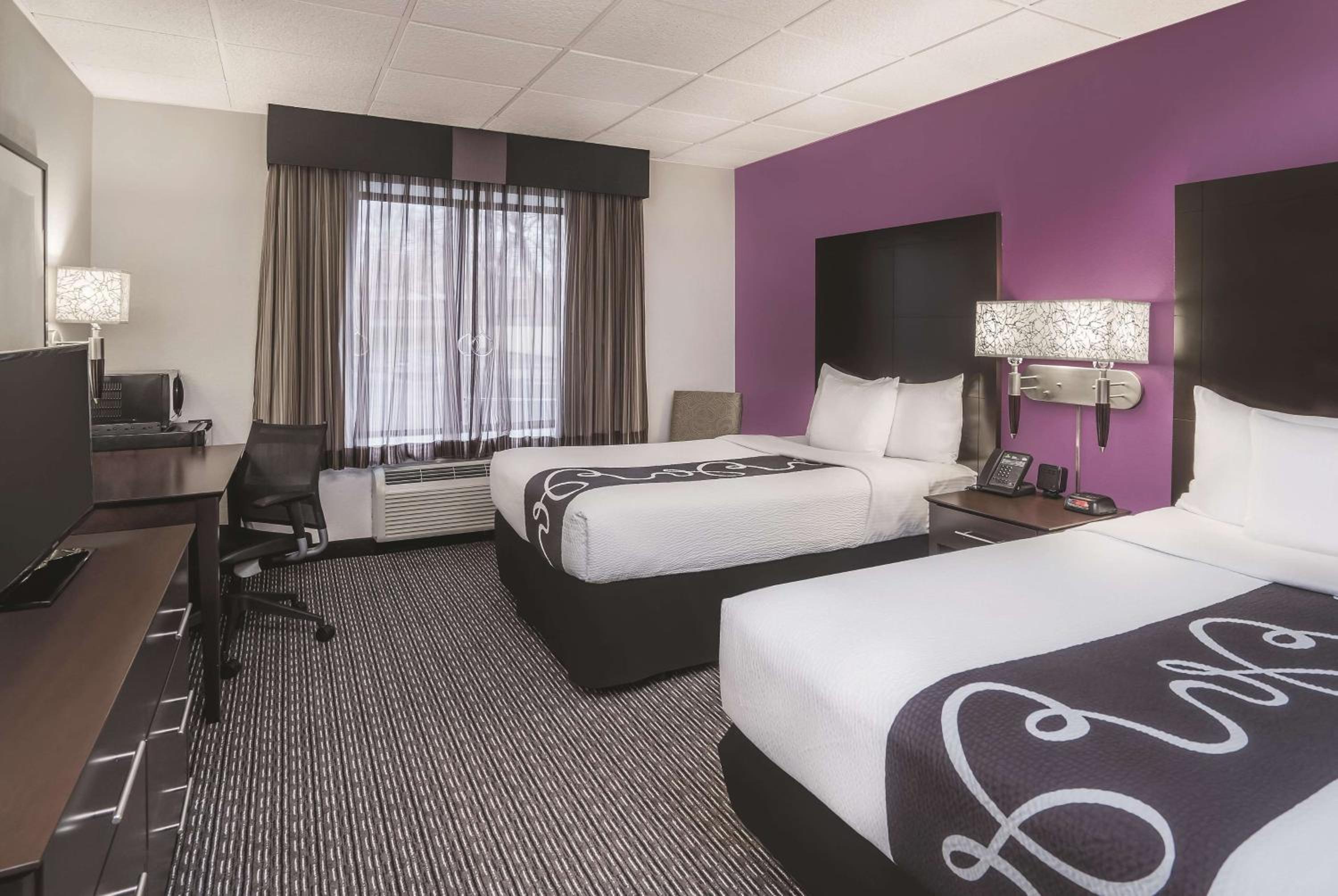 Double Room with Two Double Beds - Disability Access - Photo 1