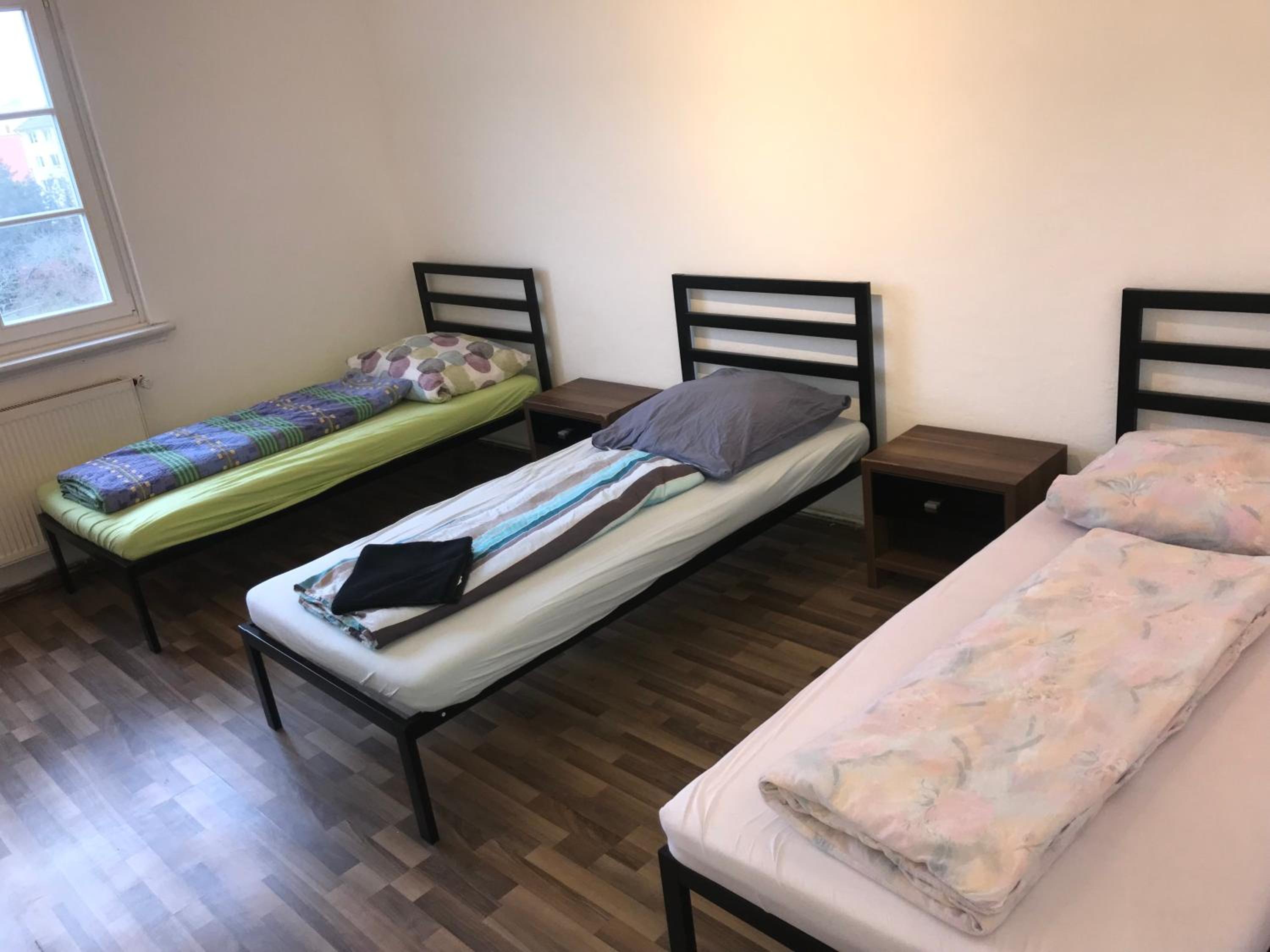 Basic Triple Room with Shared Bathroom