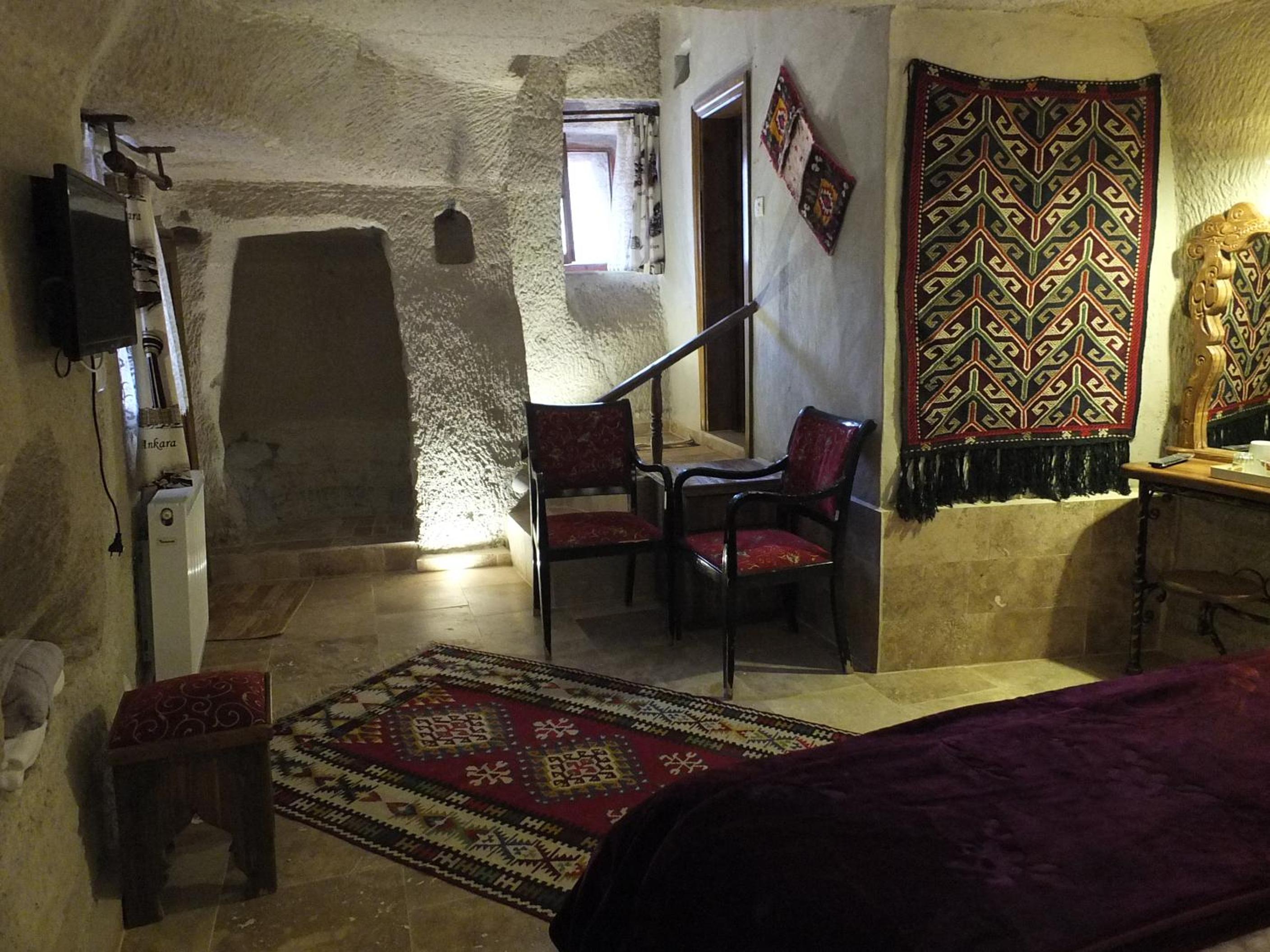 Deluxe Room - Photo 3