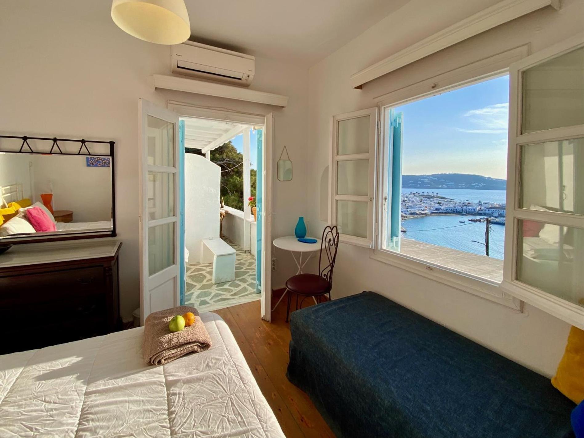 Apartment With Sea View