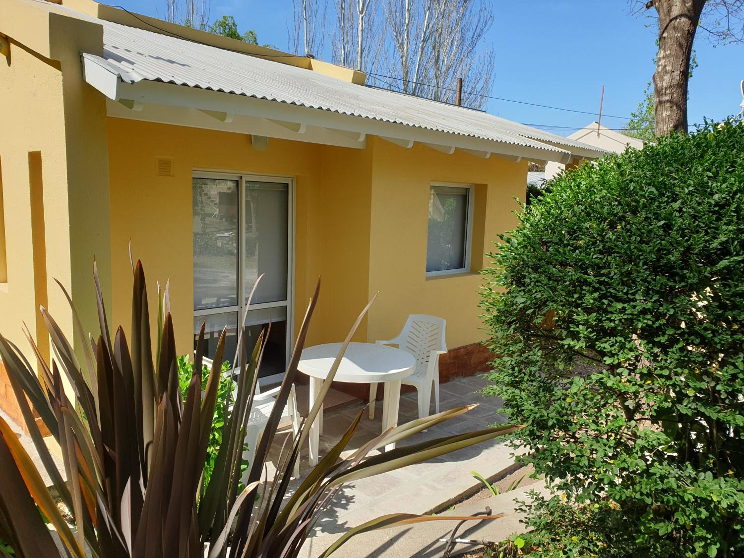 One-Bedroom Bungalow (2 Adults +1 child) photo 2
