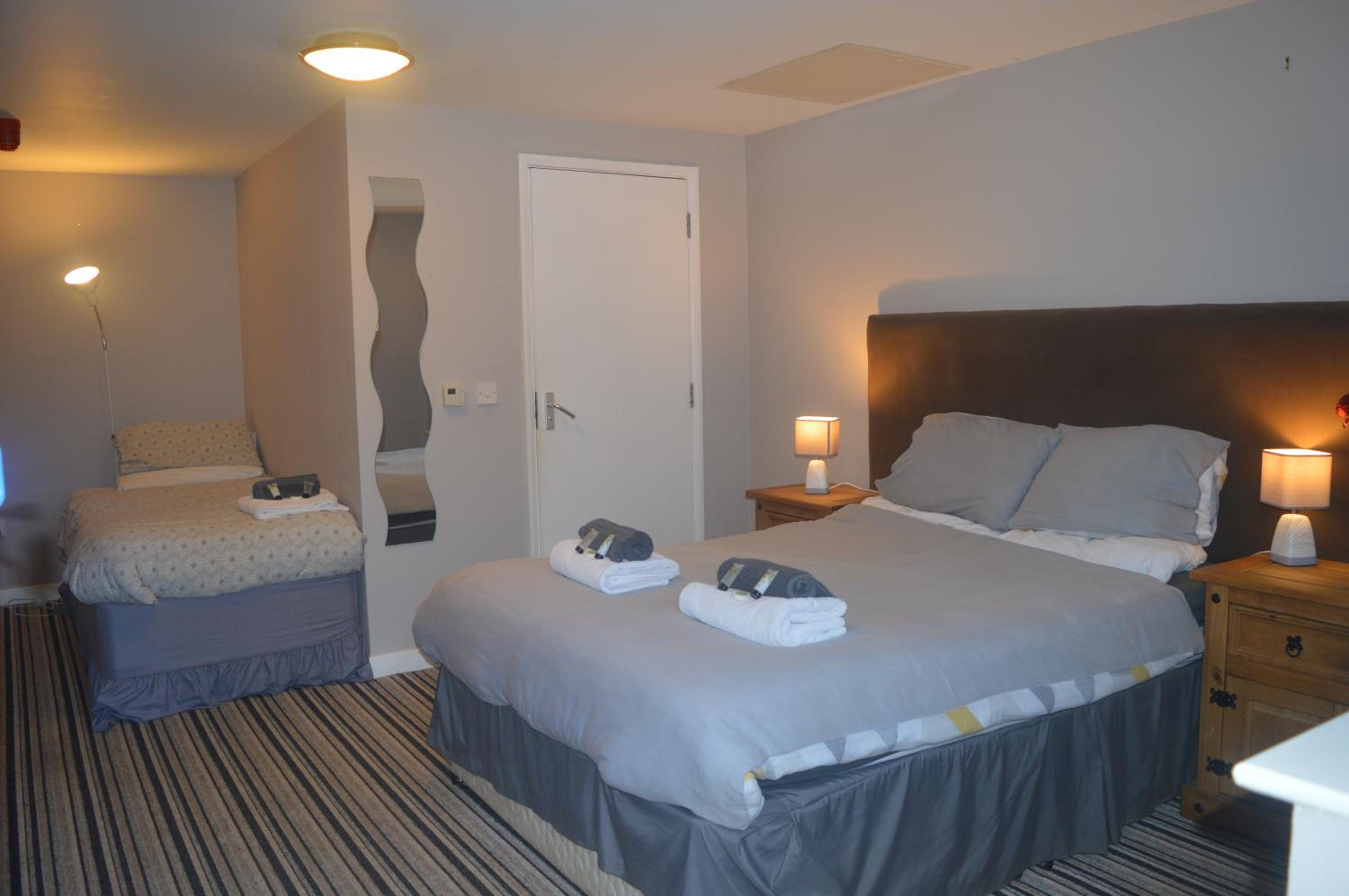 Triple Room with Private Bathroom photo 3