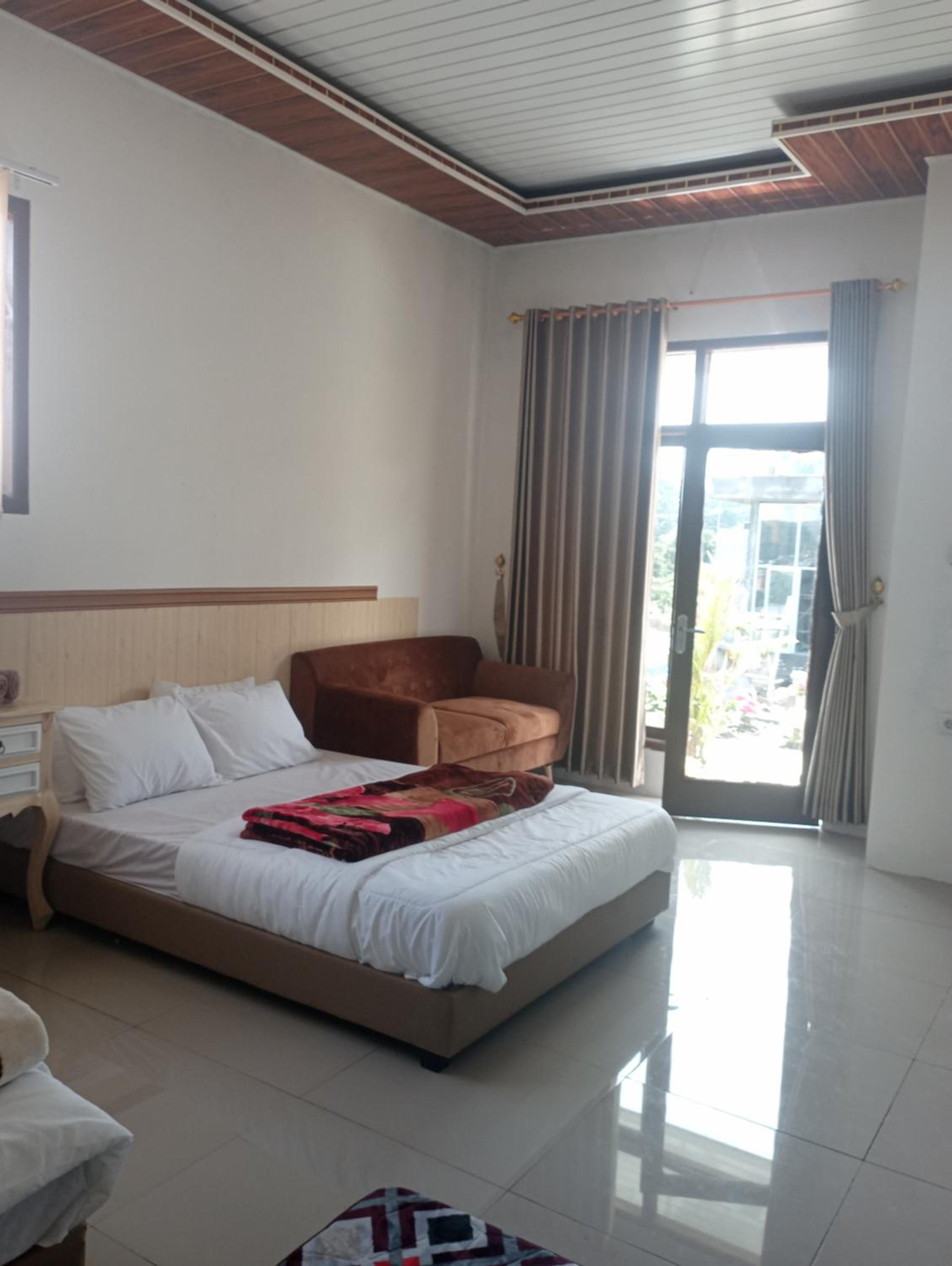 Double Room with Private Bathroom photo 3