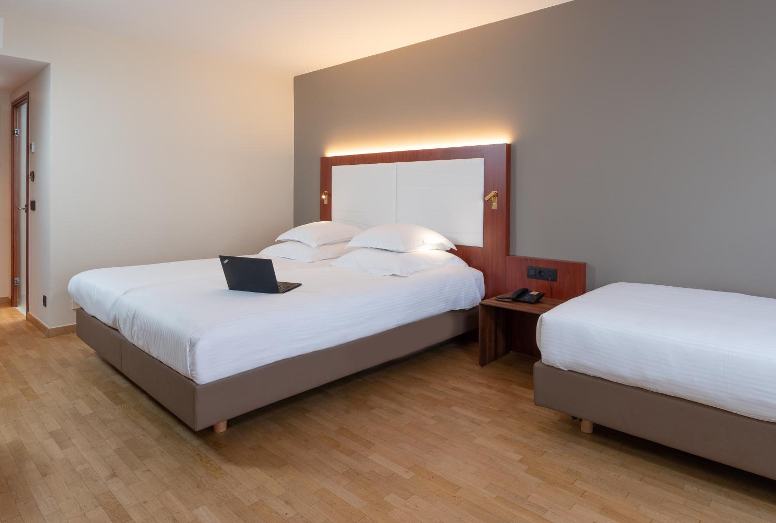 Superior Triple Room - Photo 8