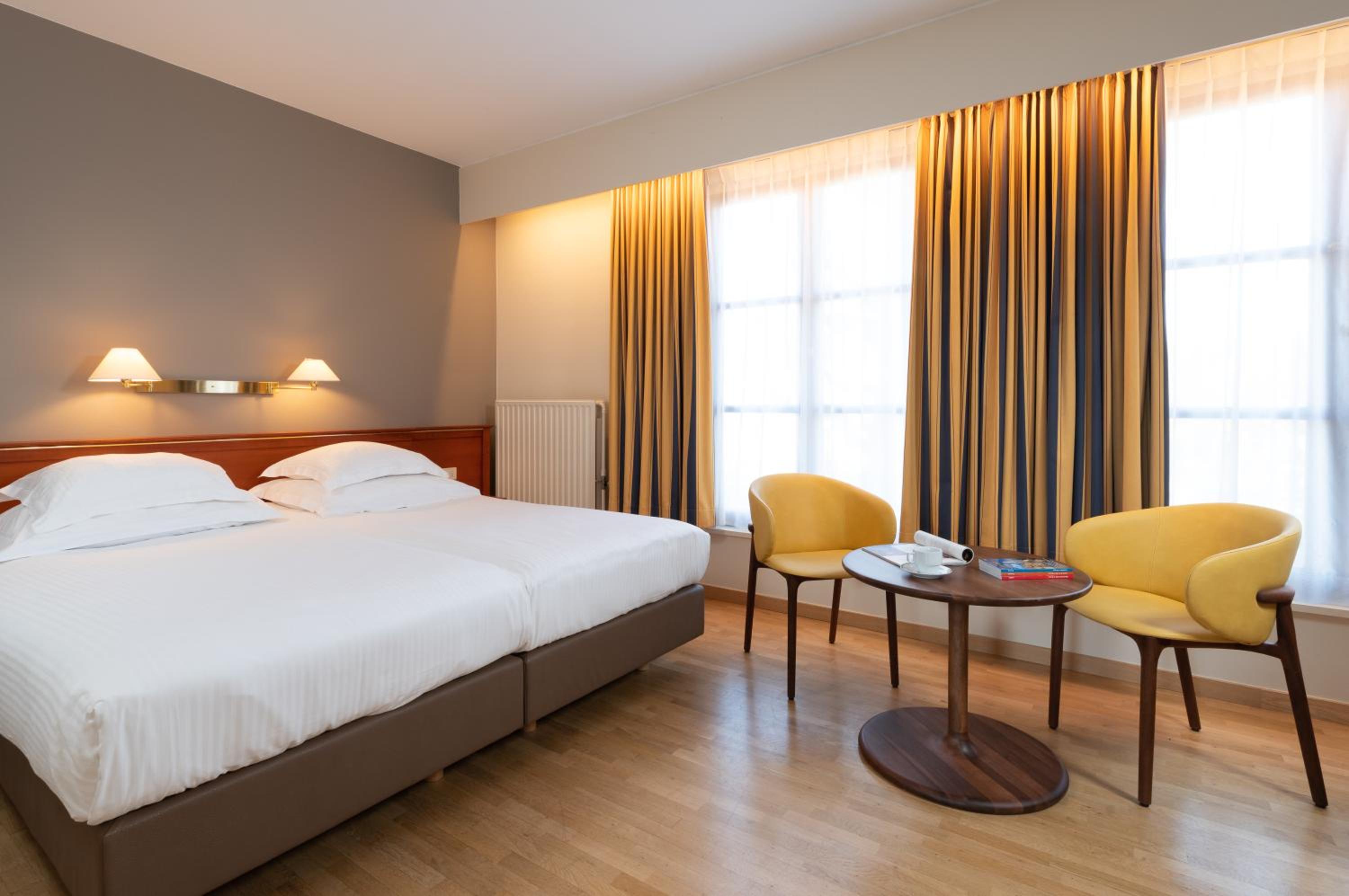 Superior Double or Twin Room with Canal View - Photo 1