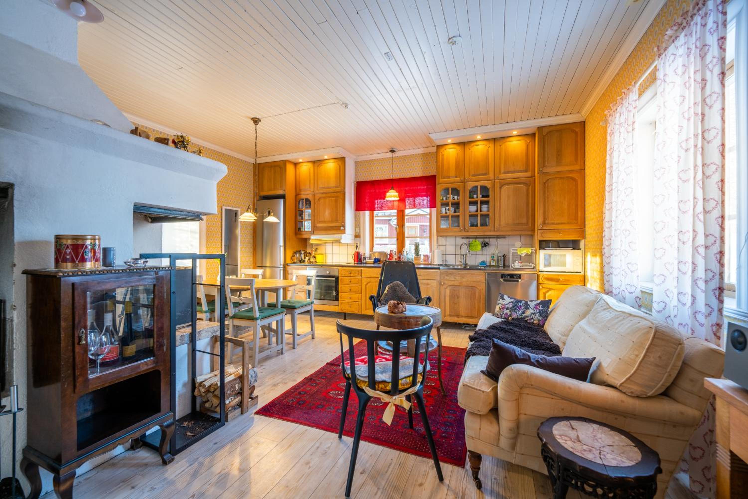 Two-Bedroom Villa - Photo 3