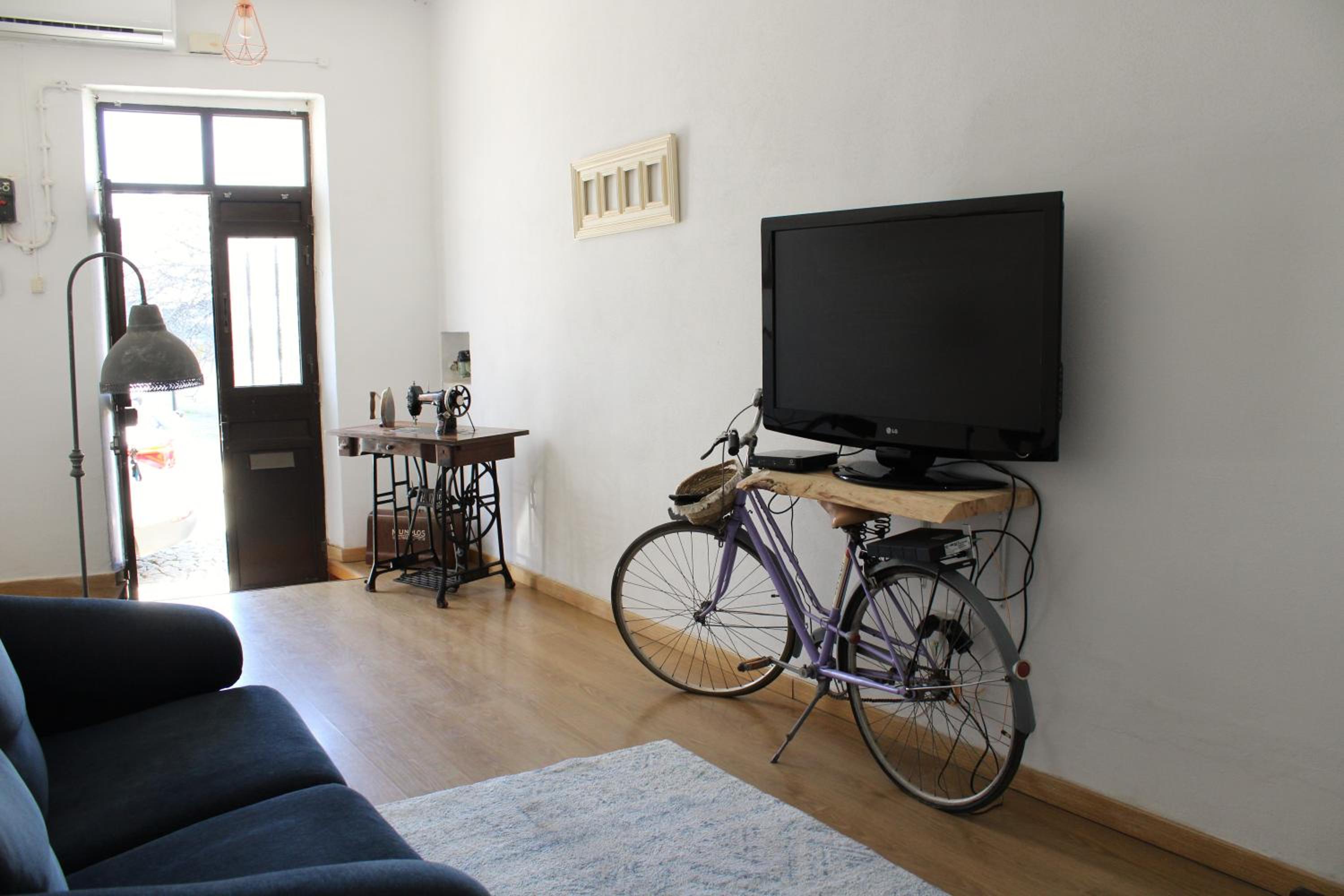 Two-Bedroom House - Photo 13