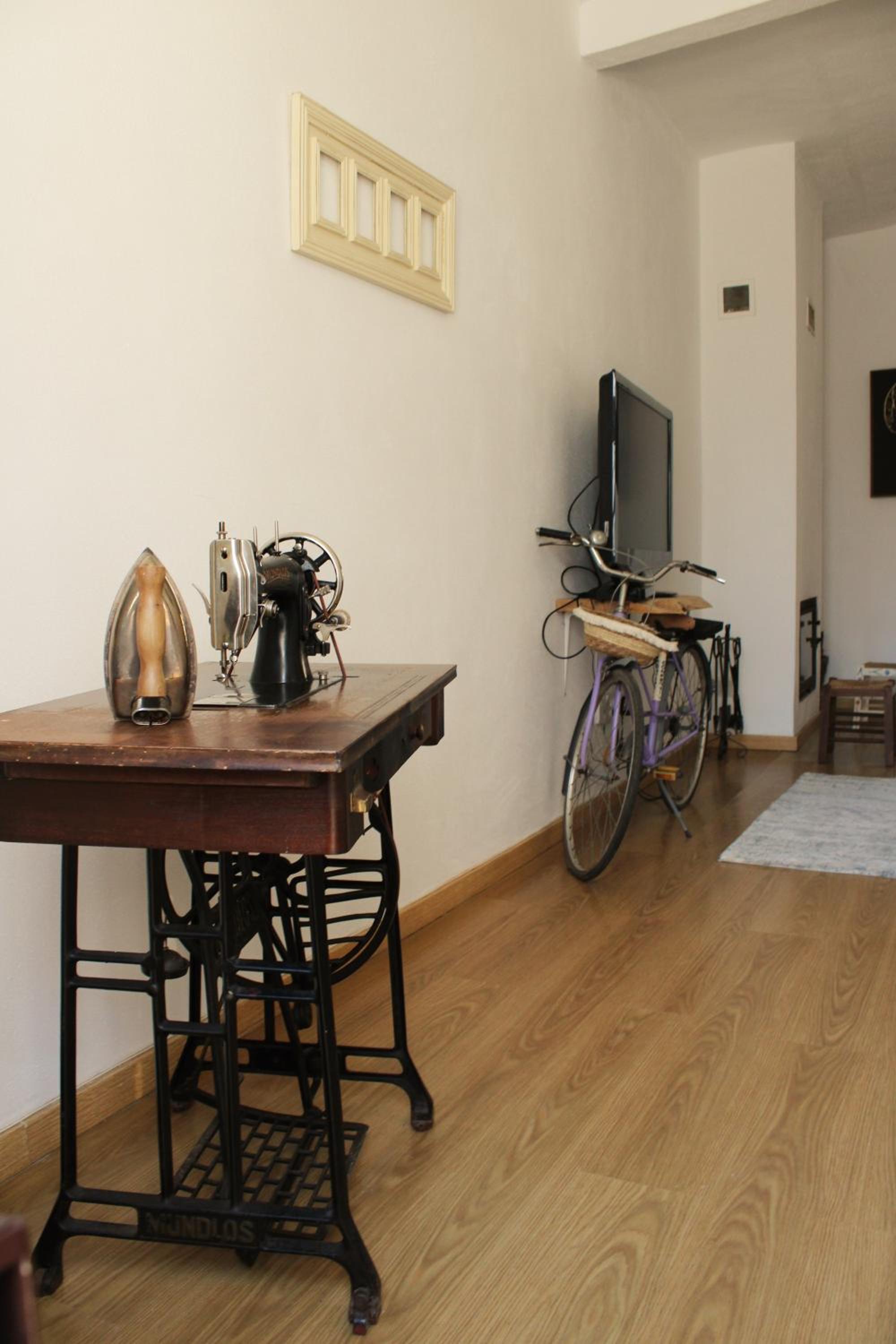 Two-Bedroom House - Photo 12