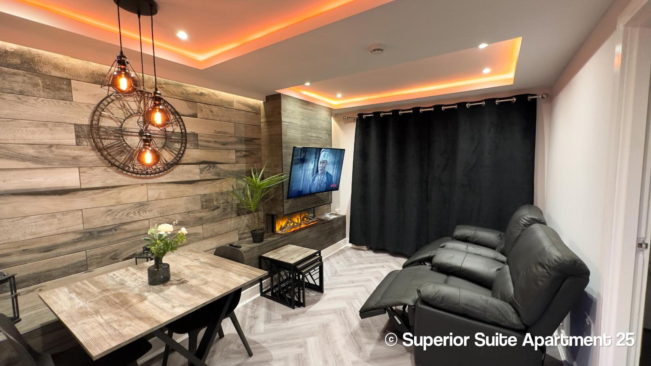 Superior Suite - Photo 18