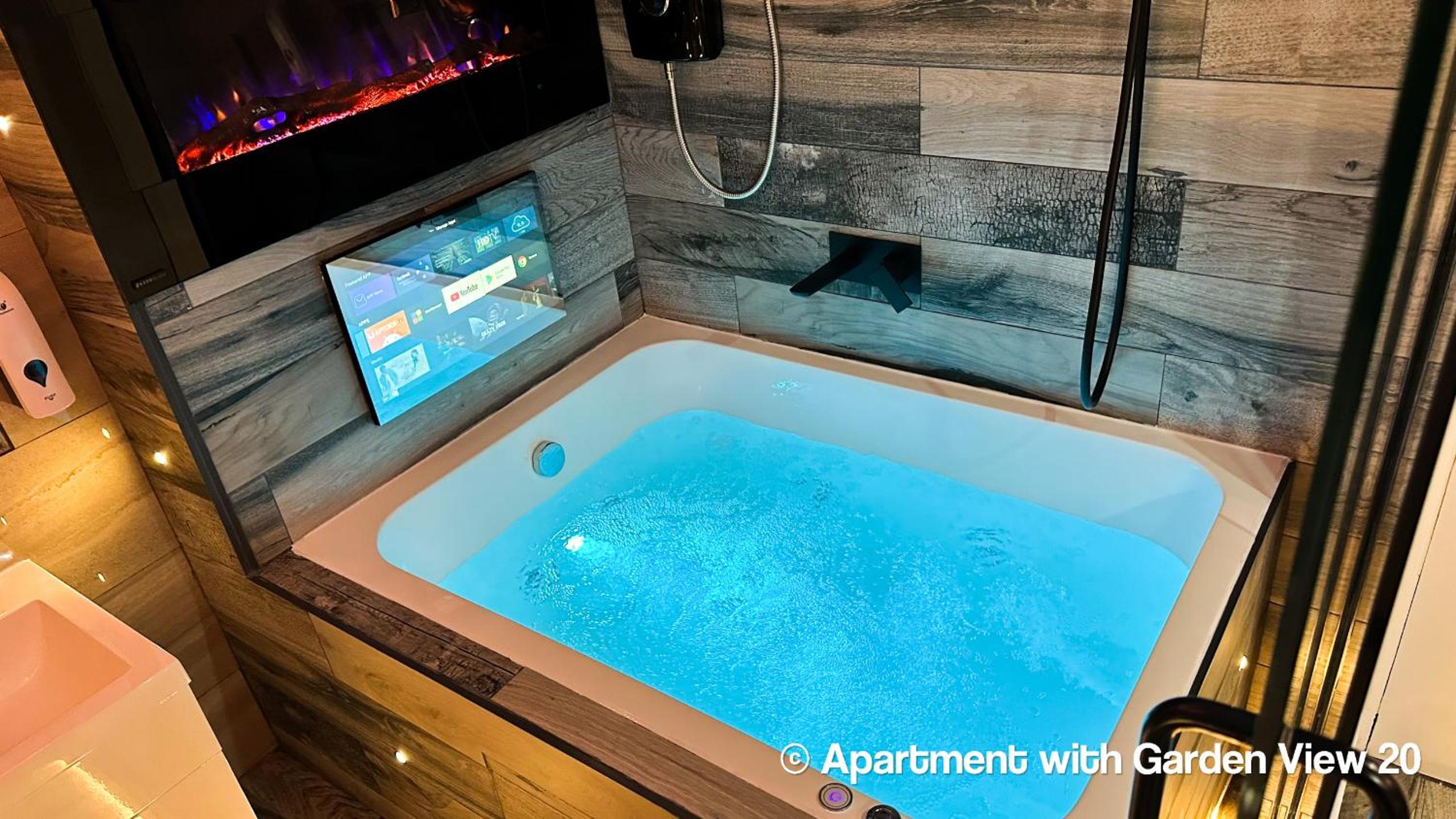Standard Apartment - Photo 28