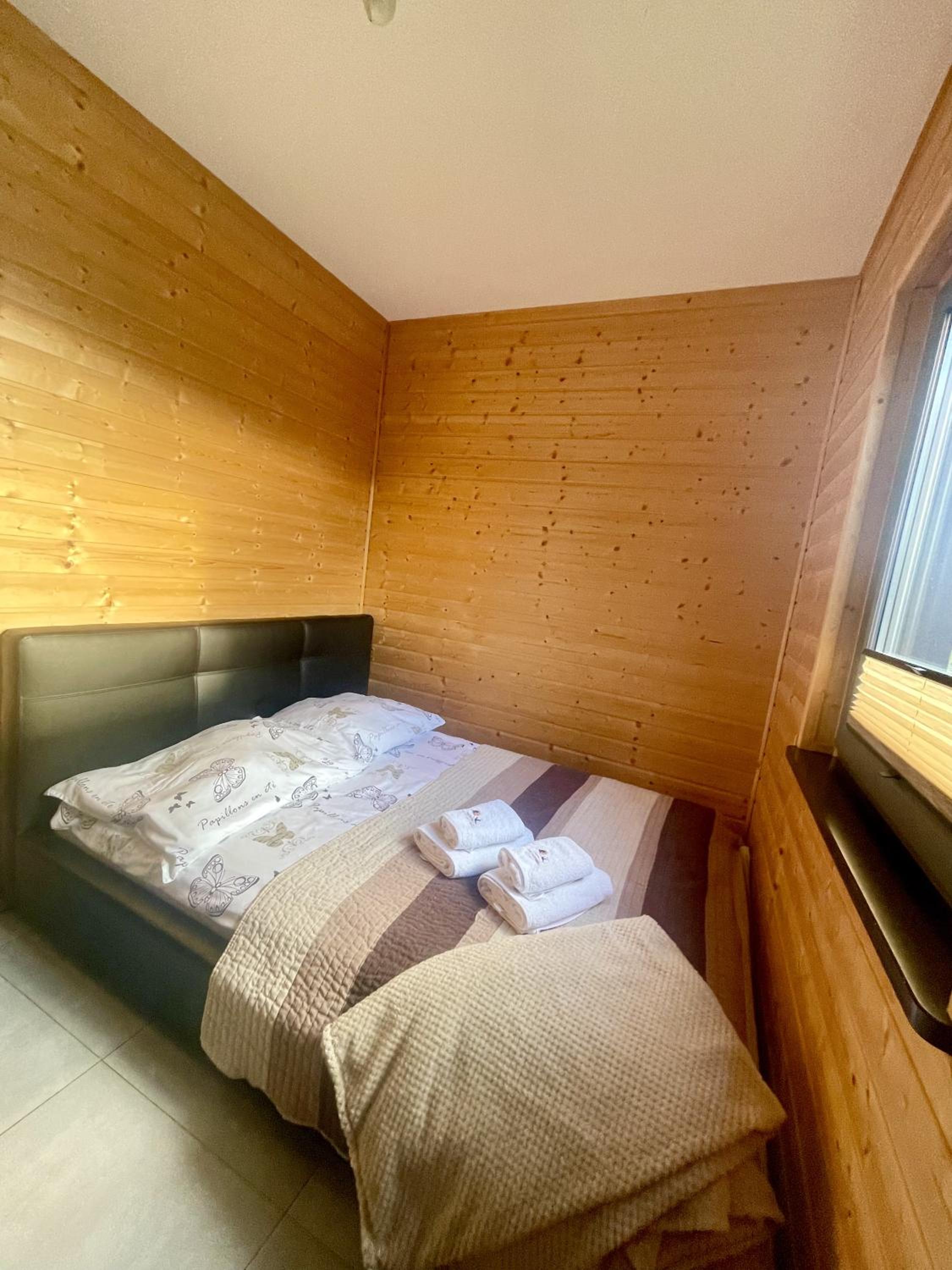 Three-Bedroom House photo 1