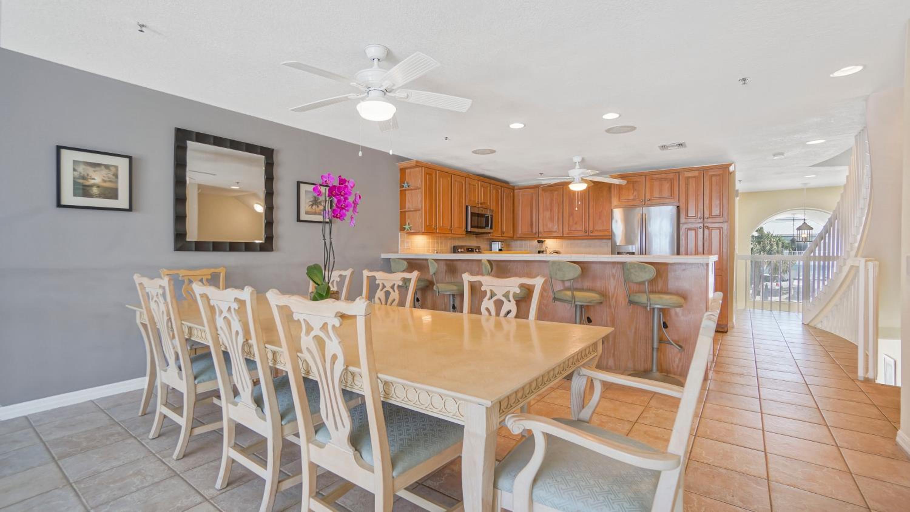 Oceanfront Three-Bedroom Villa - Photo 45