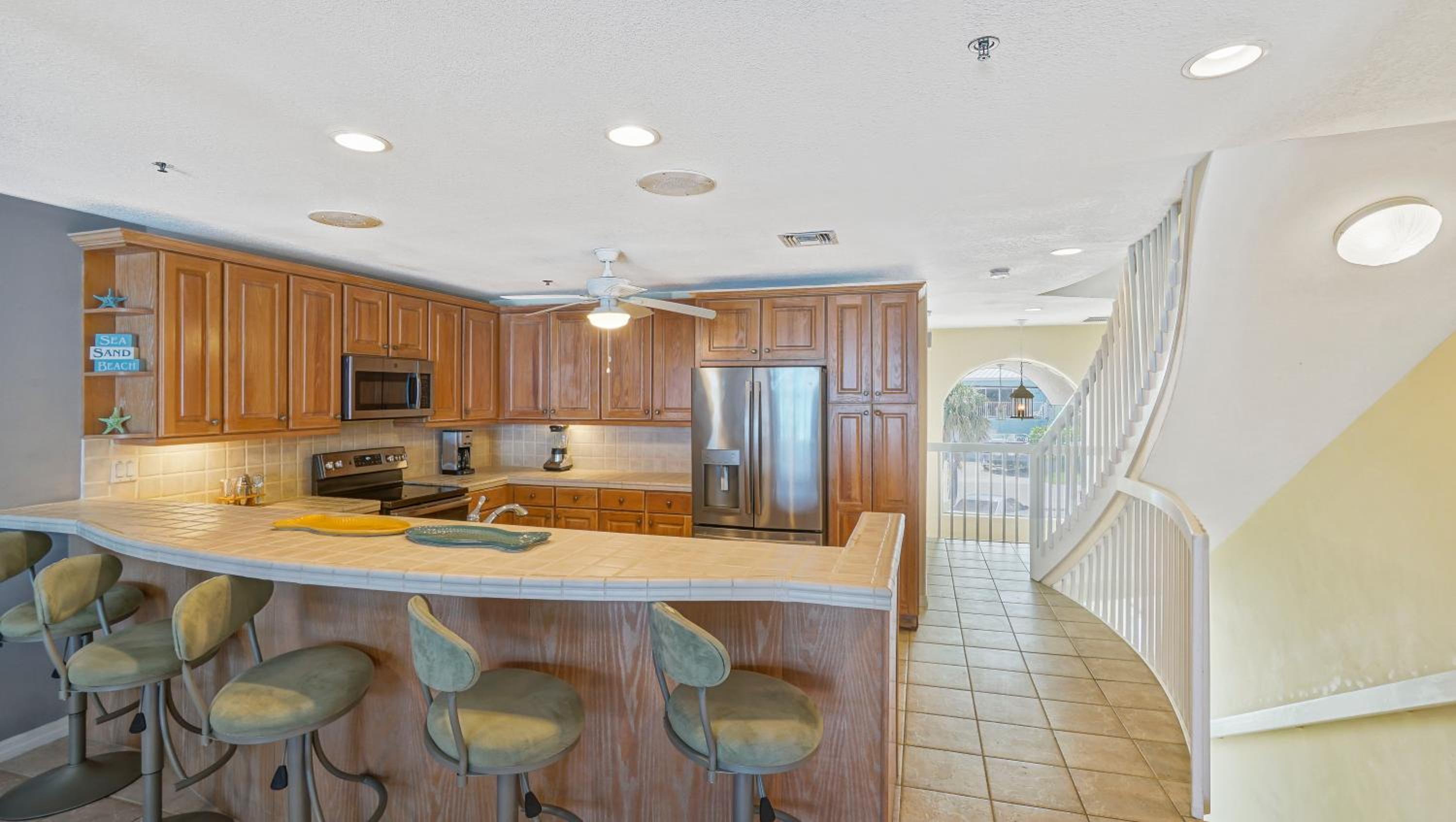 Oceanfront Three-Bedroom Villa - Photo 47