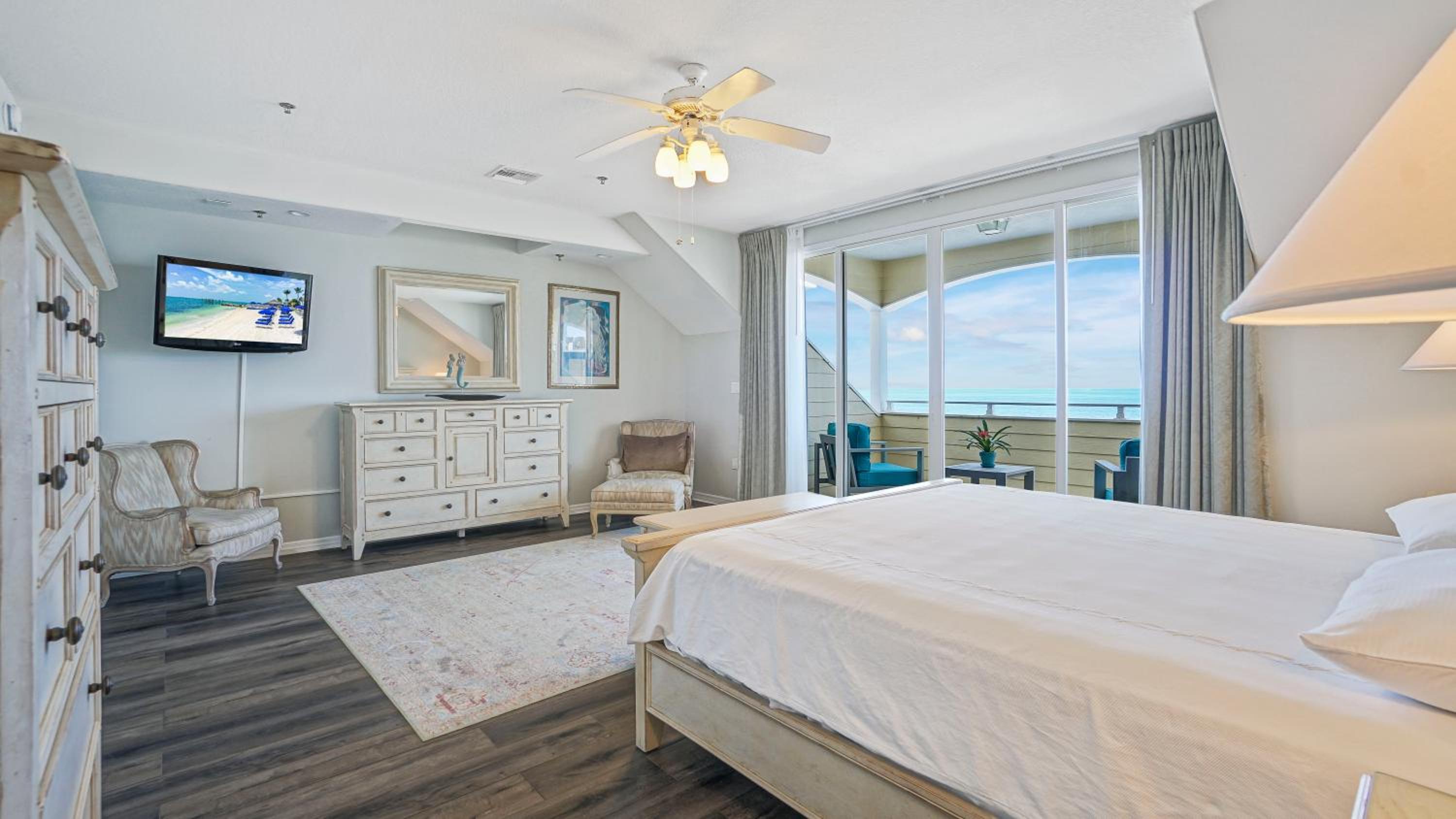 Oceanfront Three-Bedroom Villa - Photo 1