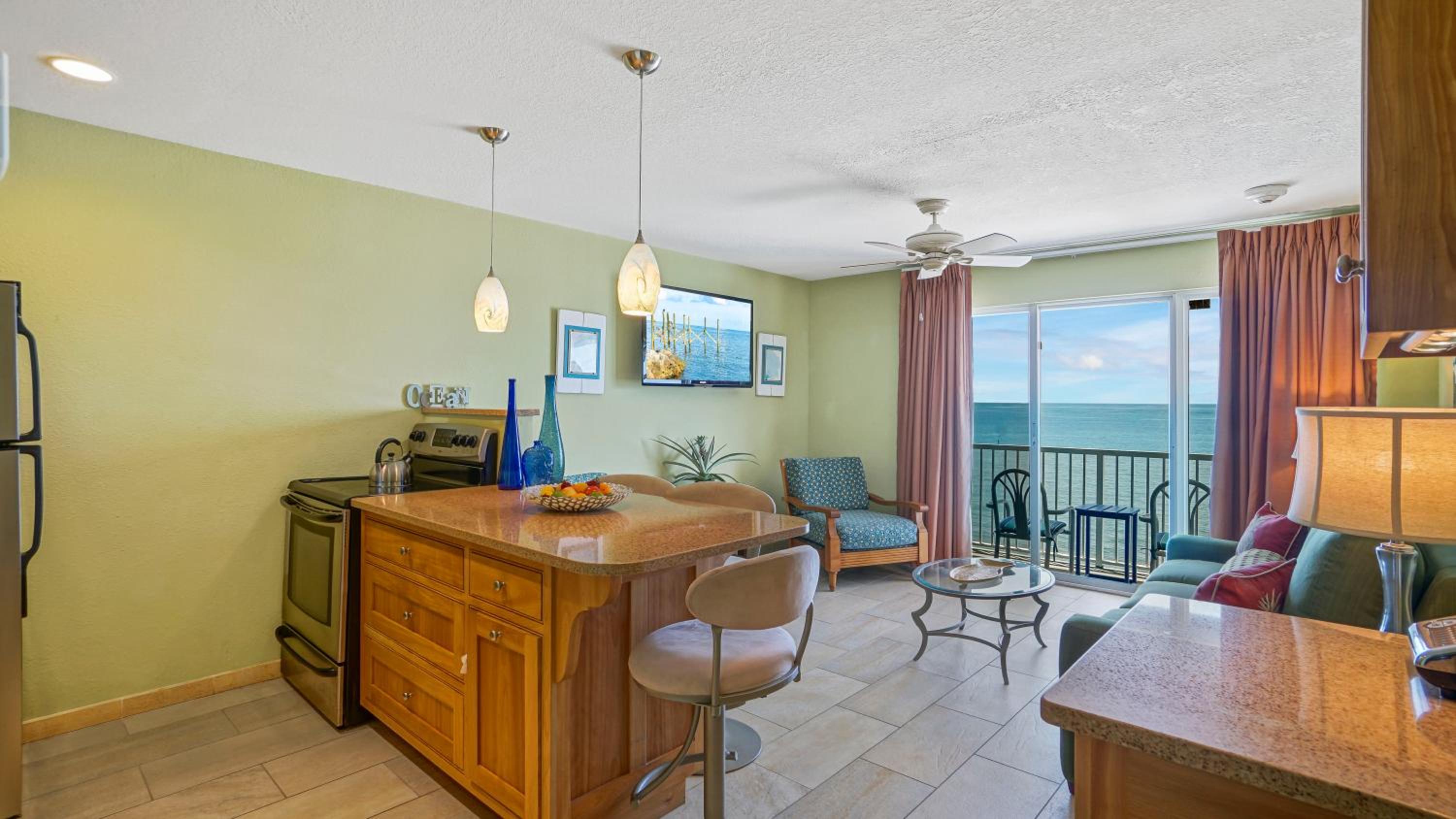 King Suite with Sofa Bed - Ocean Front - Photo 23
