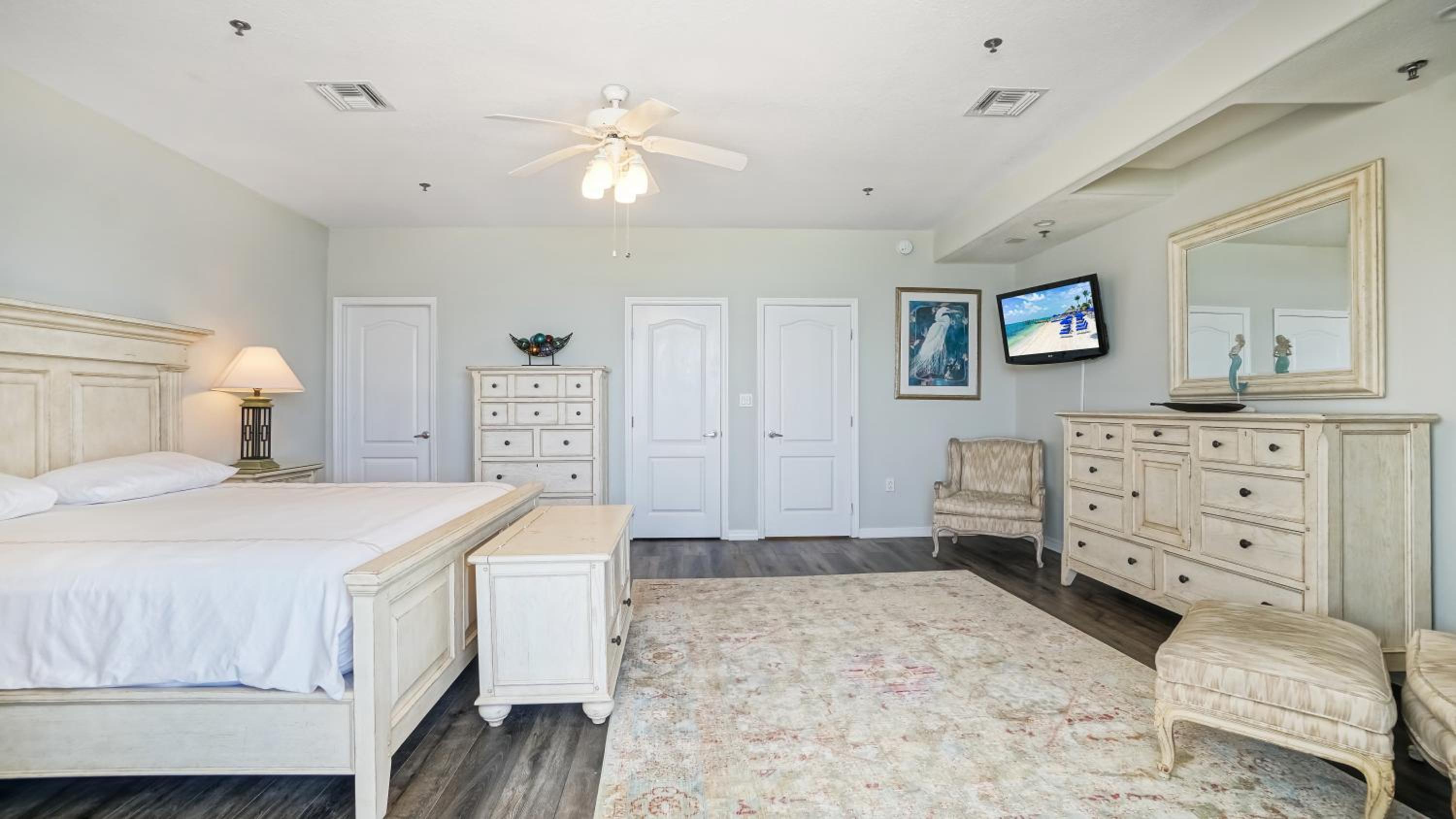 Oceanfront Three-Bedroom Villa - Photo 11