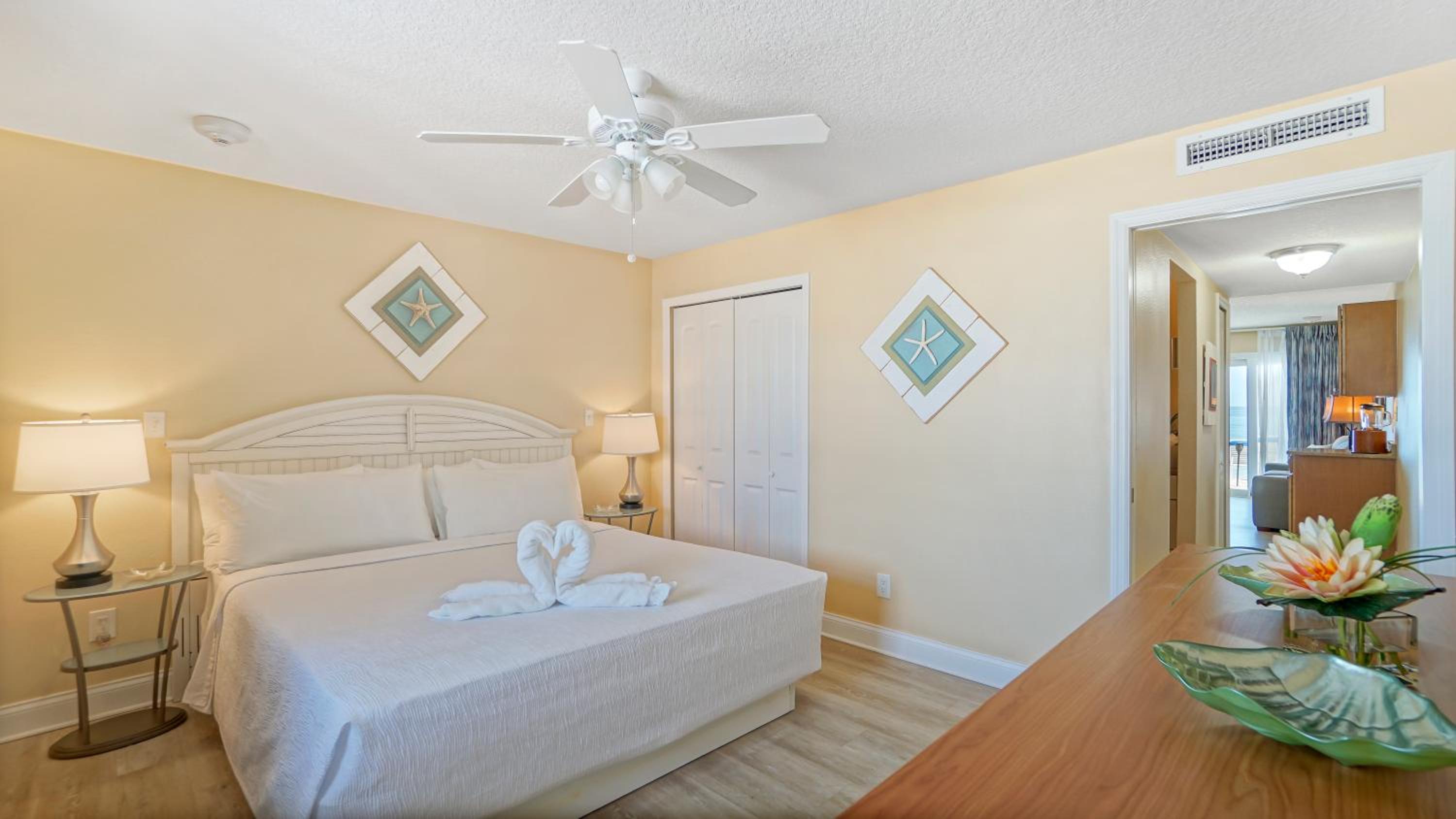 King Suite with Sofa Bed - Ocean Front - Photo 31