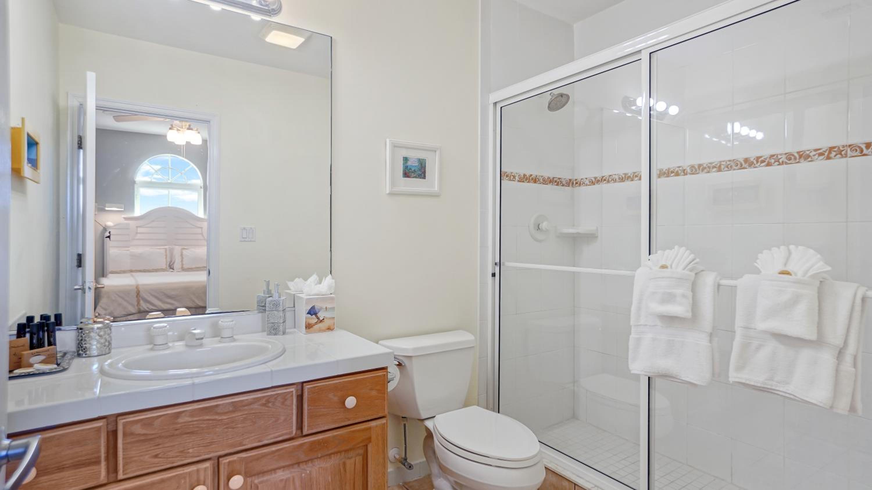 Oceanfront Three-Bedroom Villa - Photo 13