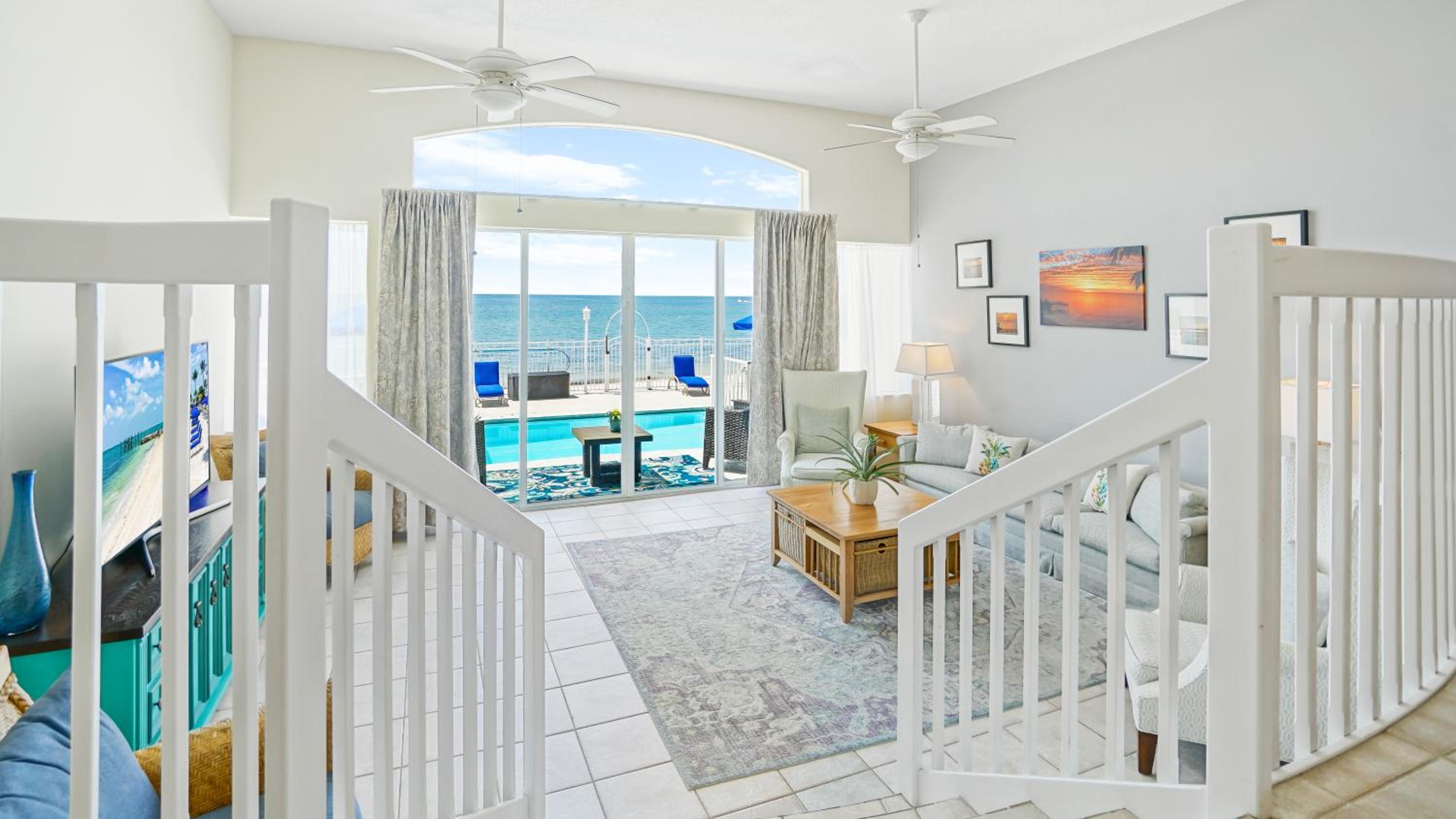 Oceanfront Three-Bedroom Villa - Photo 17