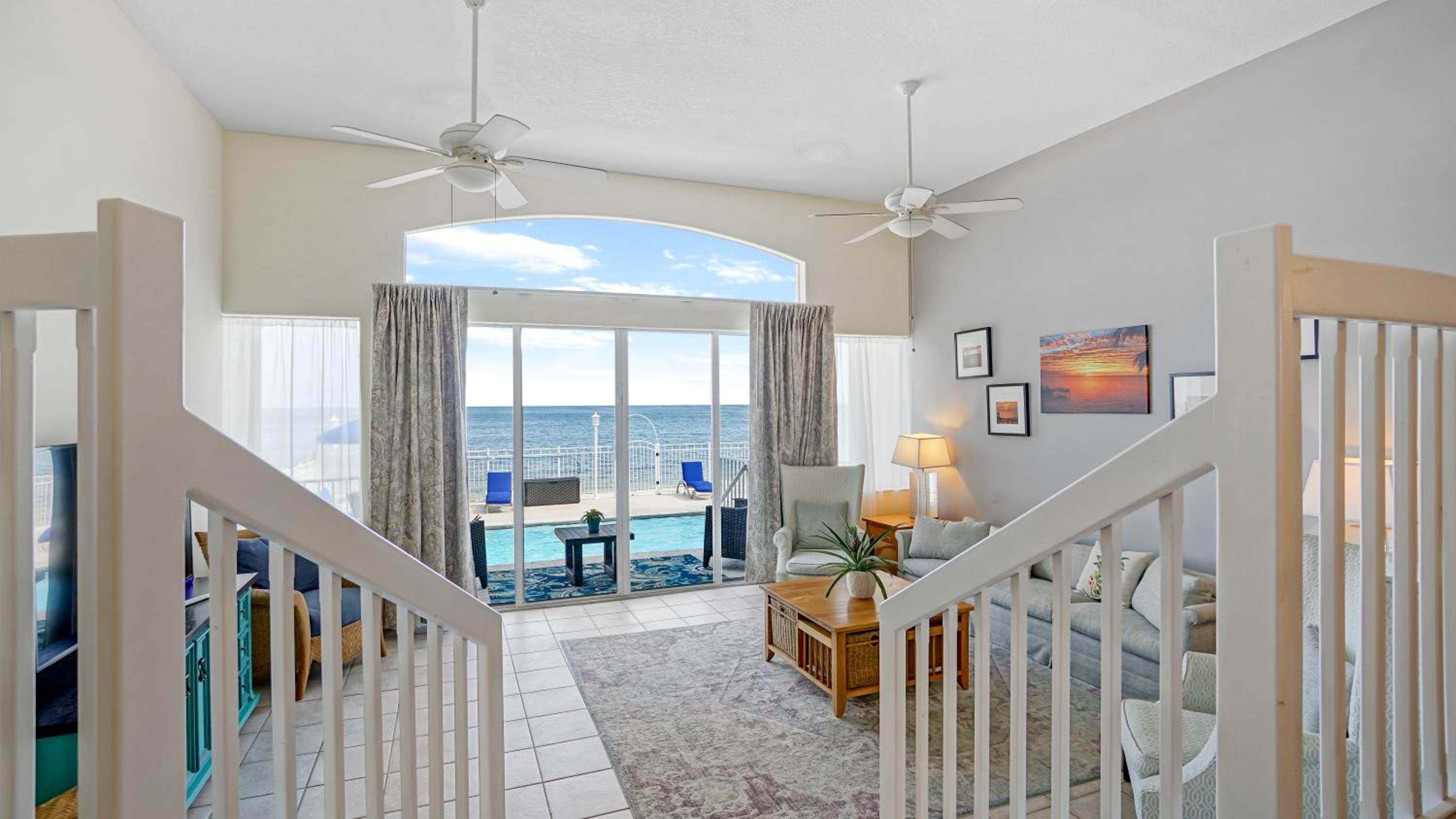 Oceanfront Three-Bedroom Villa - Photo 19