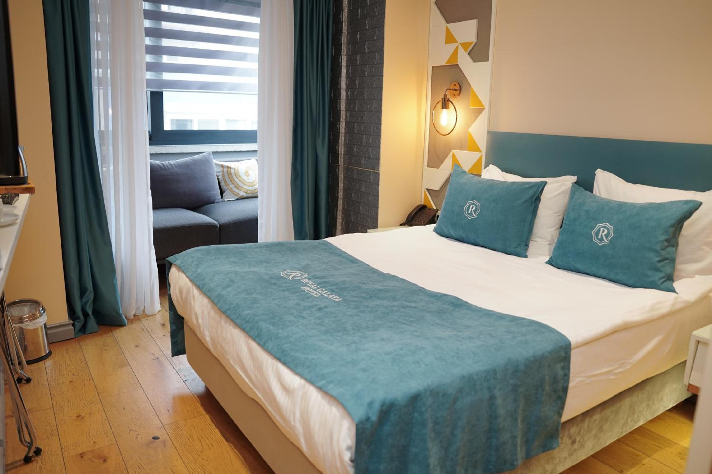 Deluxe Double Room photo 2