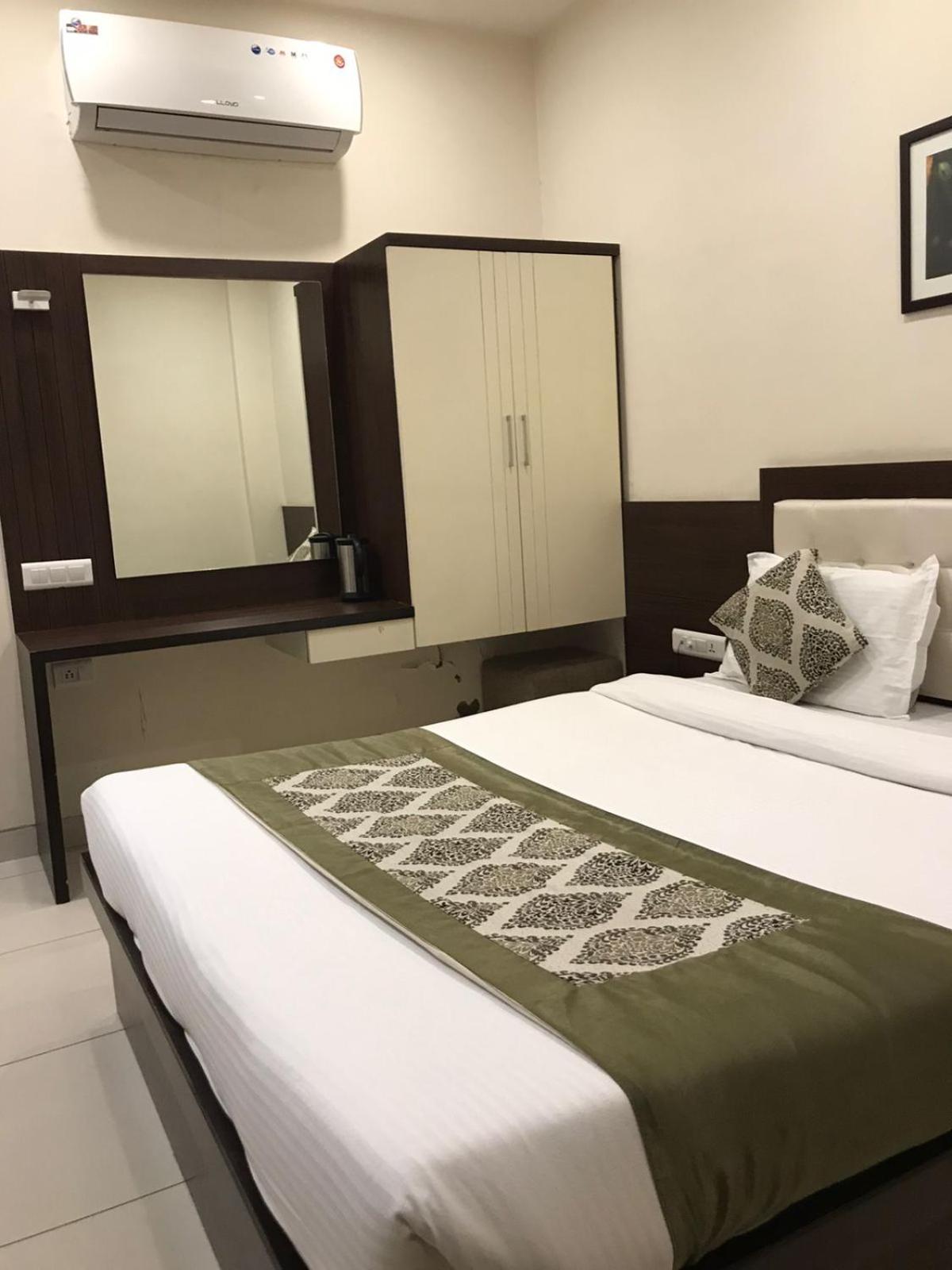 Economy Double Room - Photo 5