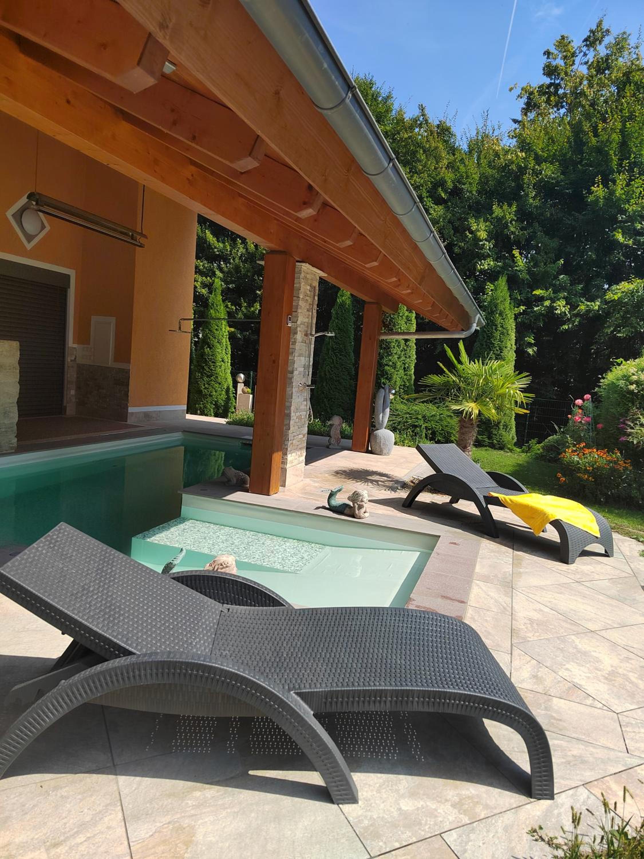 Apartment with Pool View  photo 3