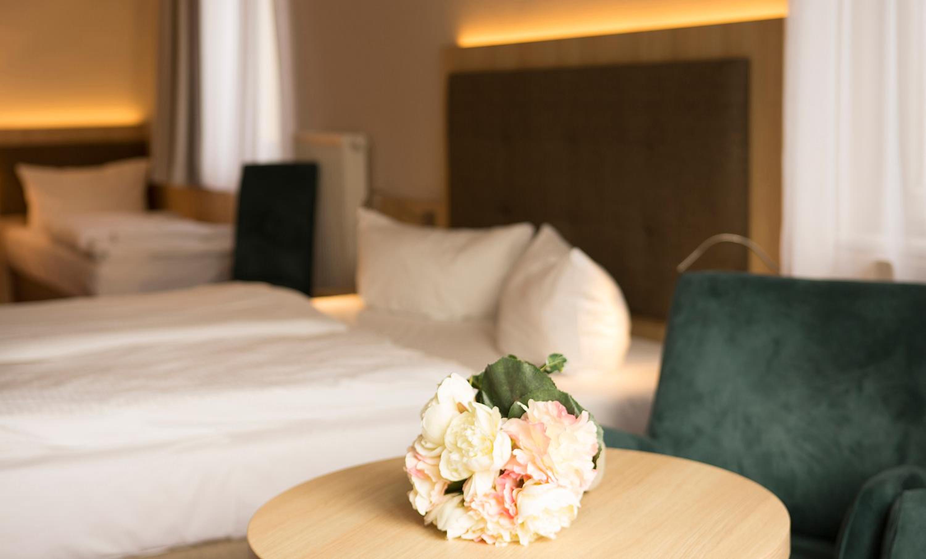 Triple Room thumbnail 6