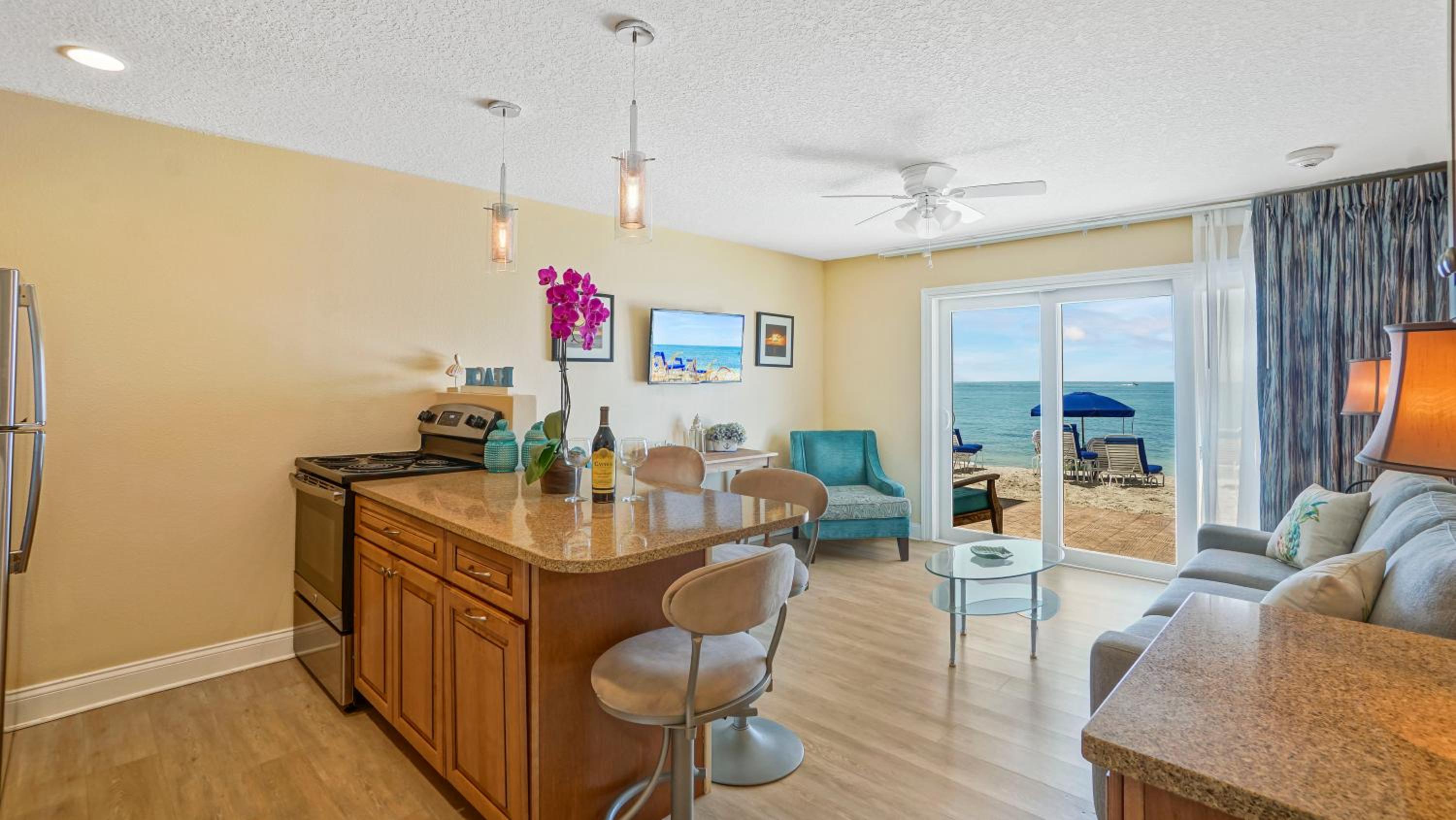 King Suite with Sofa Bed - Ocean Front - Photo 15