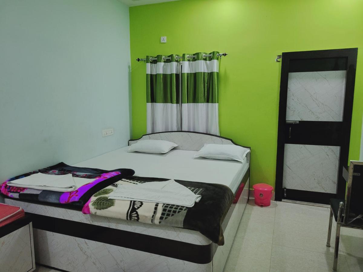 Standard Double Room with Fan photo 1