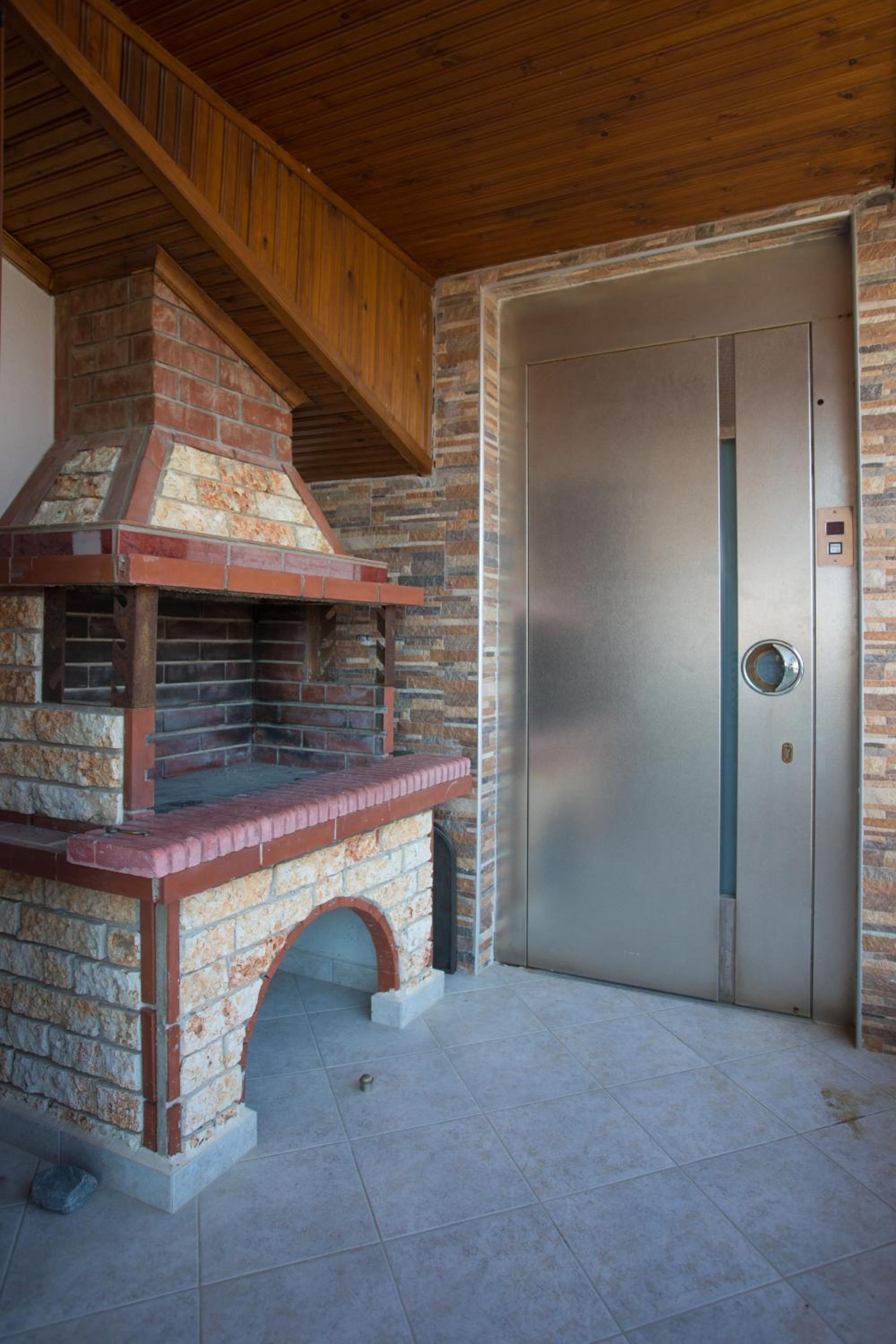 Deluxe Junior Suite - Photo 18