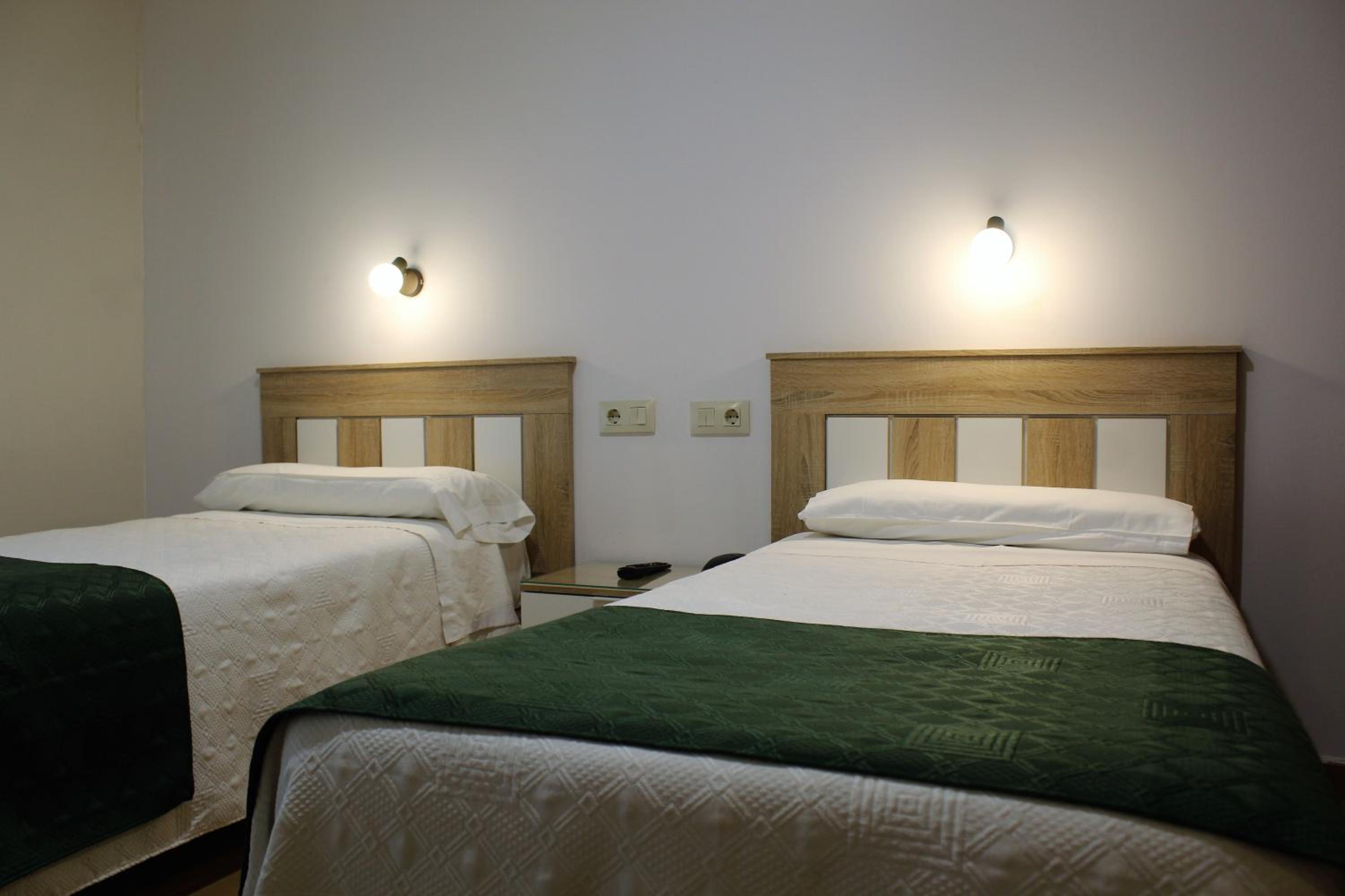 Twin Room - Exterior - Photo 4