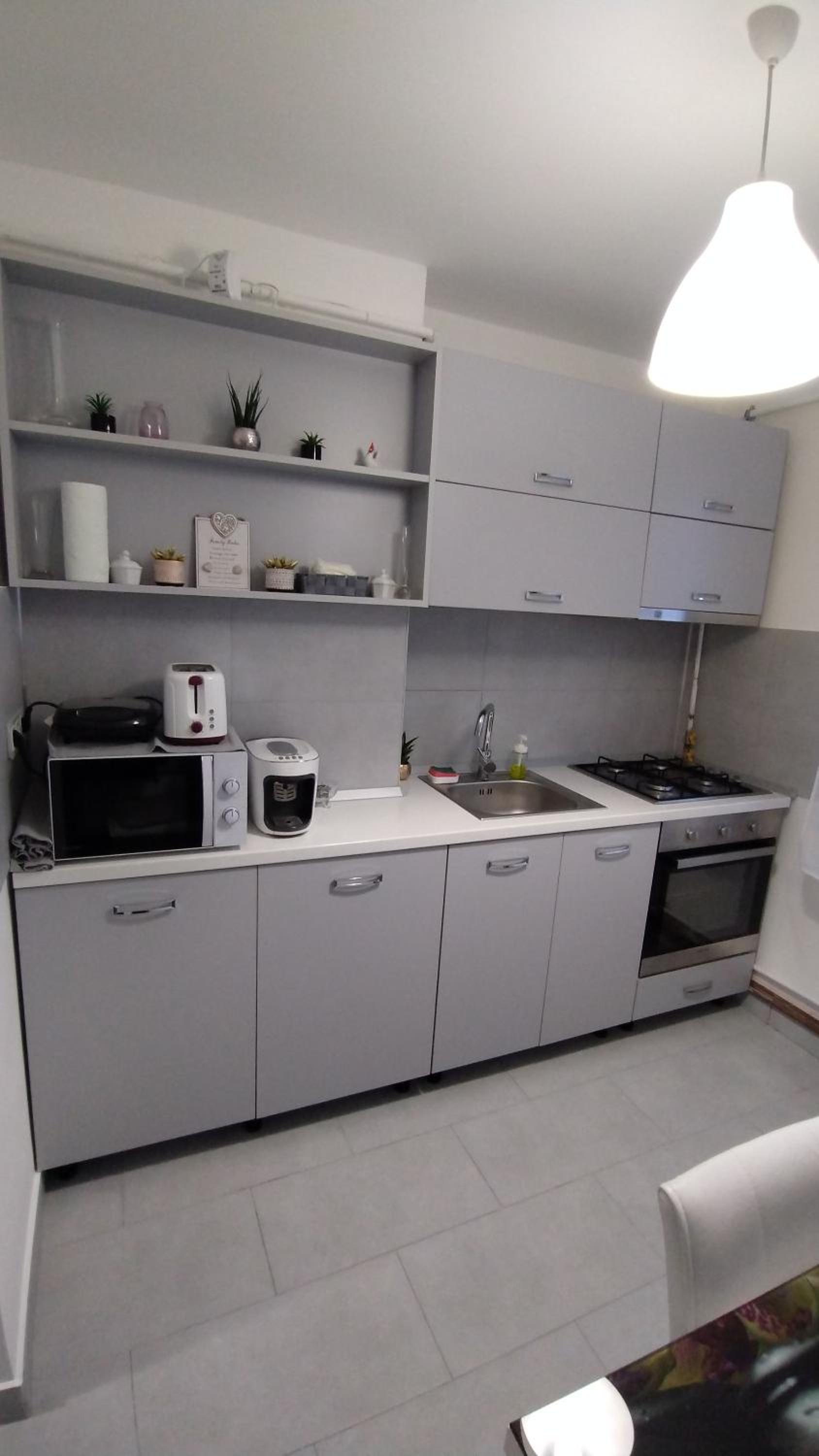 One-Bedroom Apartment - Photo 6
