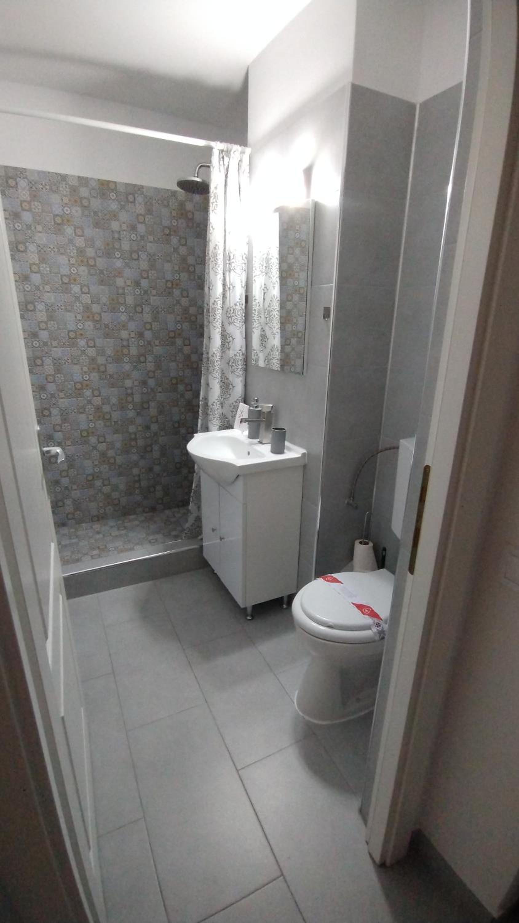 One-Bedroom Apartment - Photo 29