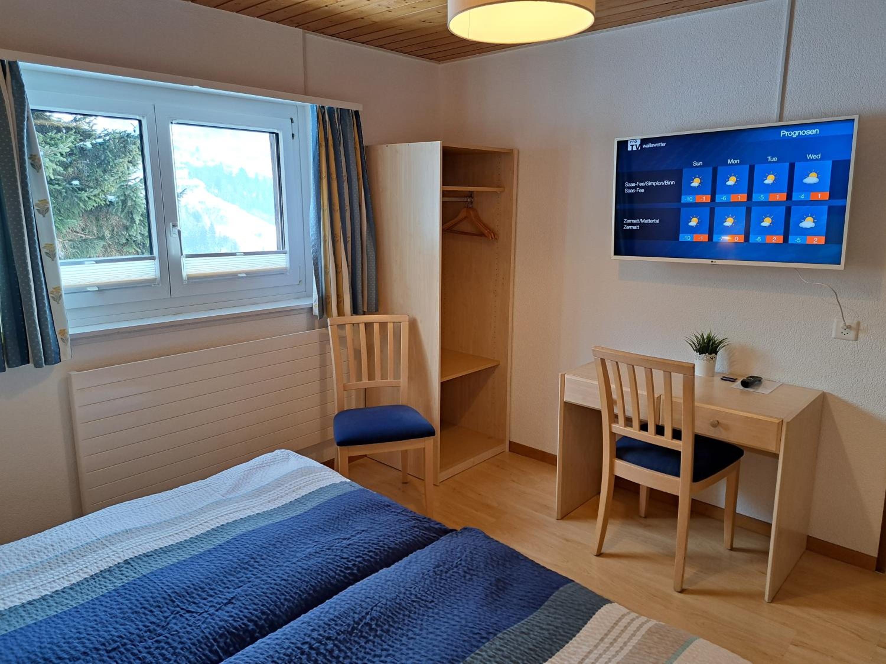 Double or Twin Room with Private Bathroom photo 2