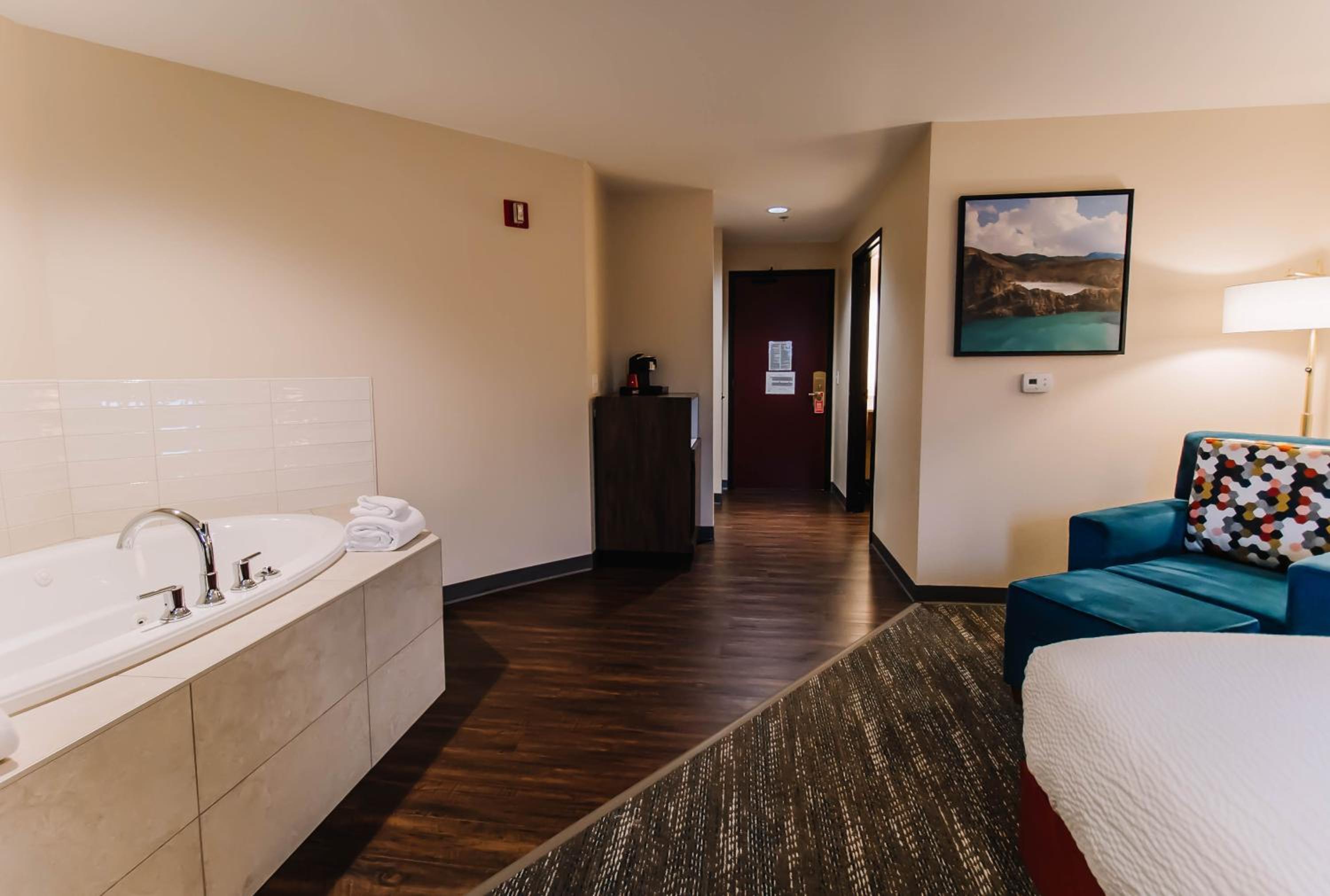 King Room with Spa Bath - No Pets Allowed