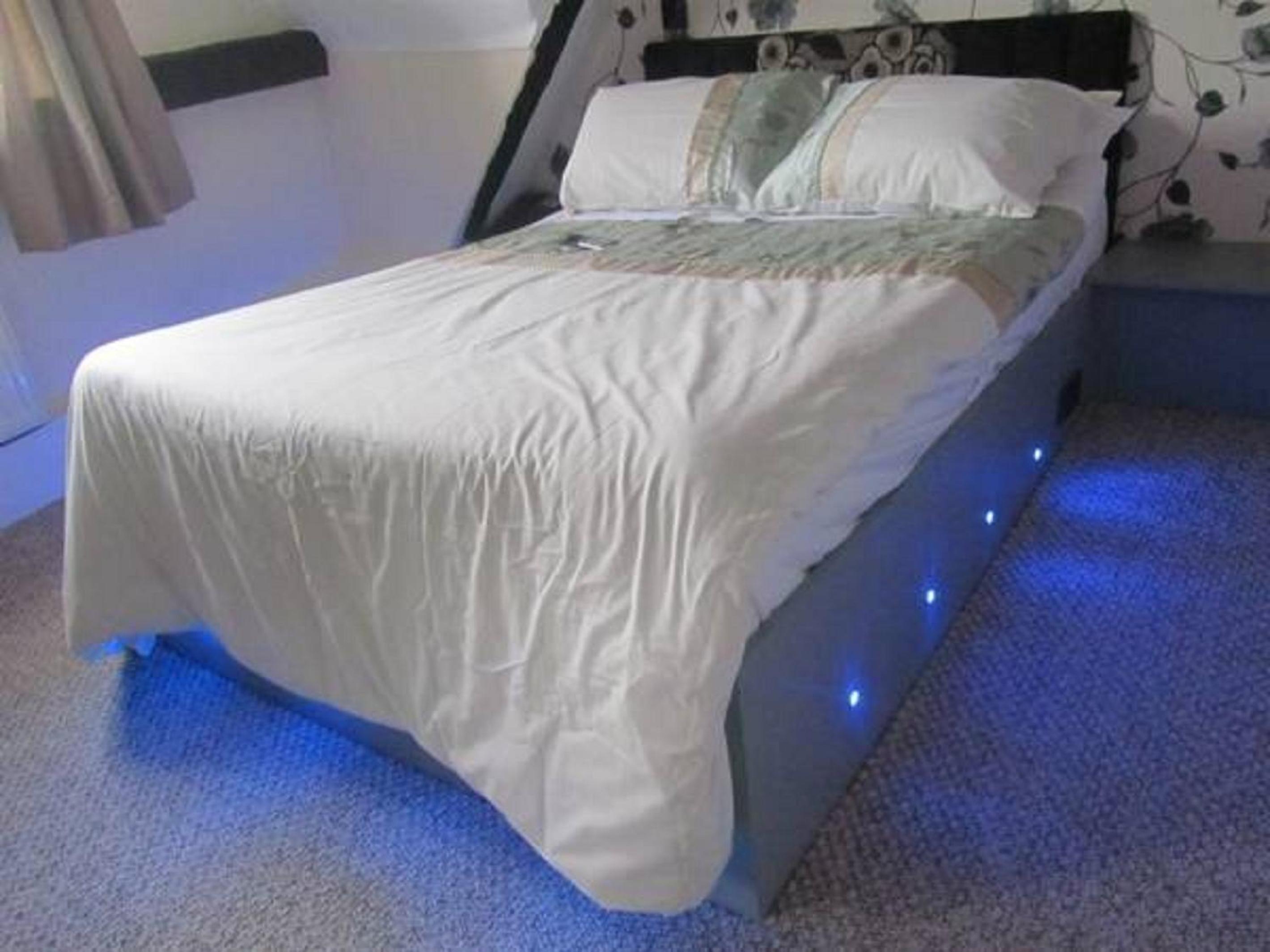 Double Room 7 photo 1