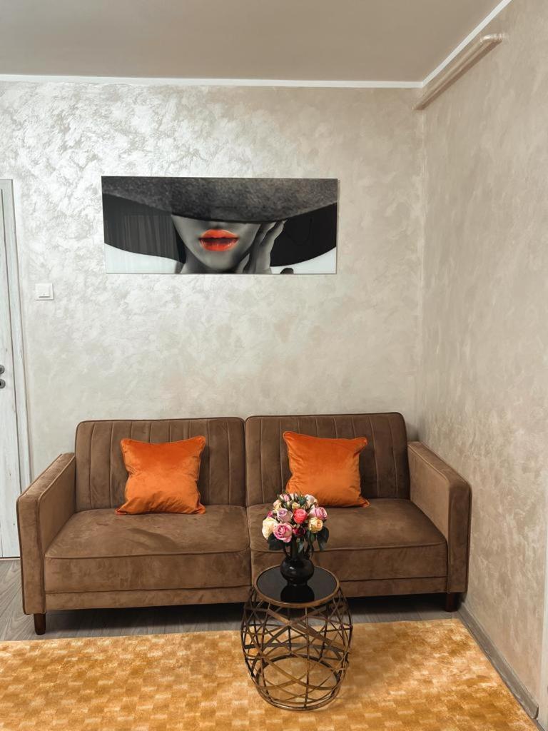 One-Bedroom Apartment - Photo 5