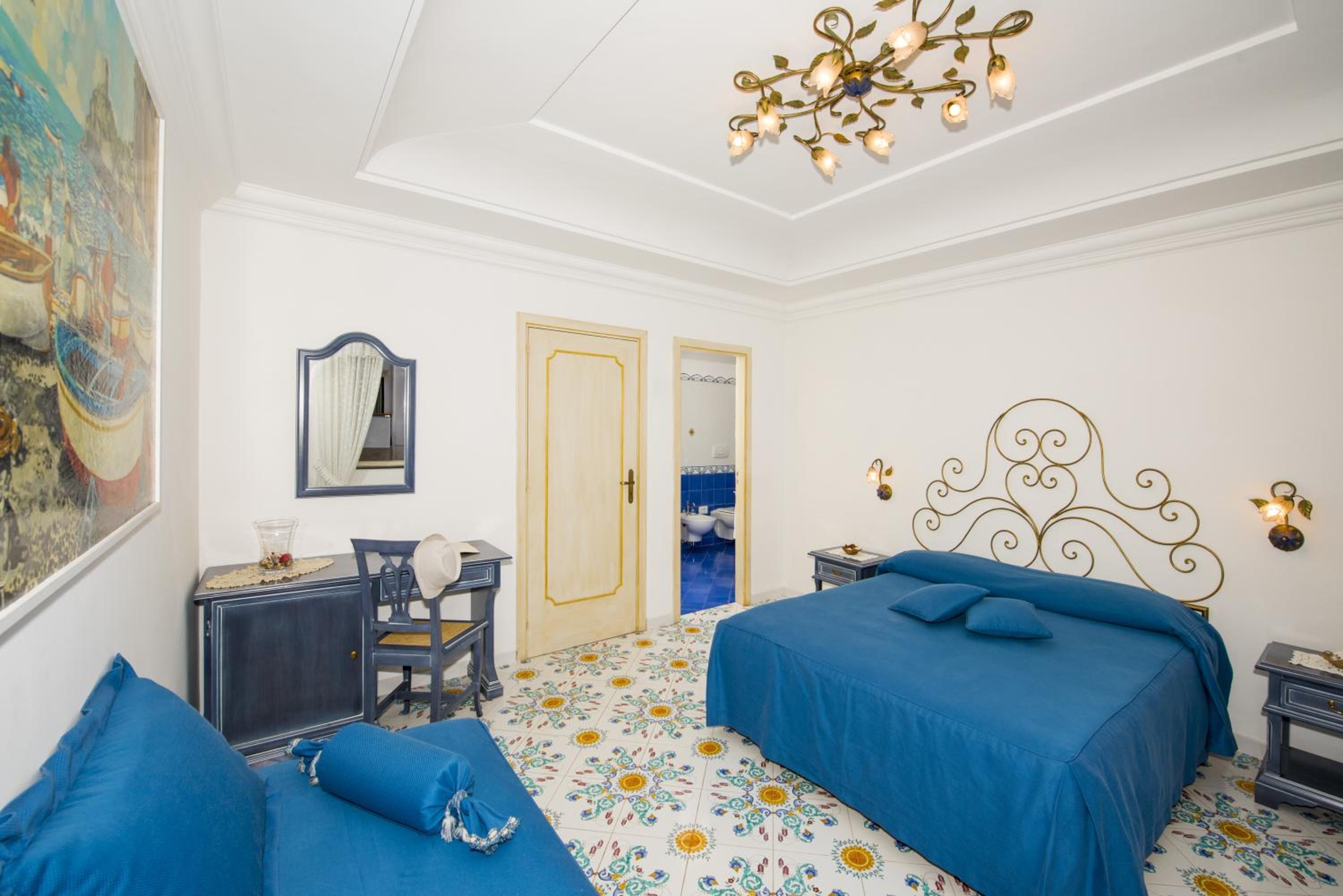 Superior Double Room - Photo 1