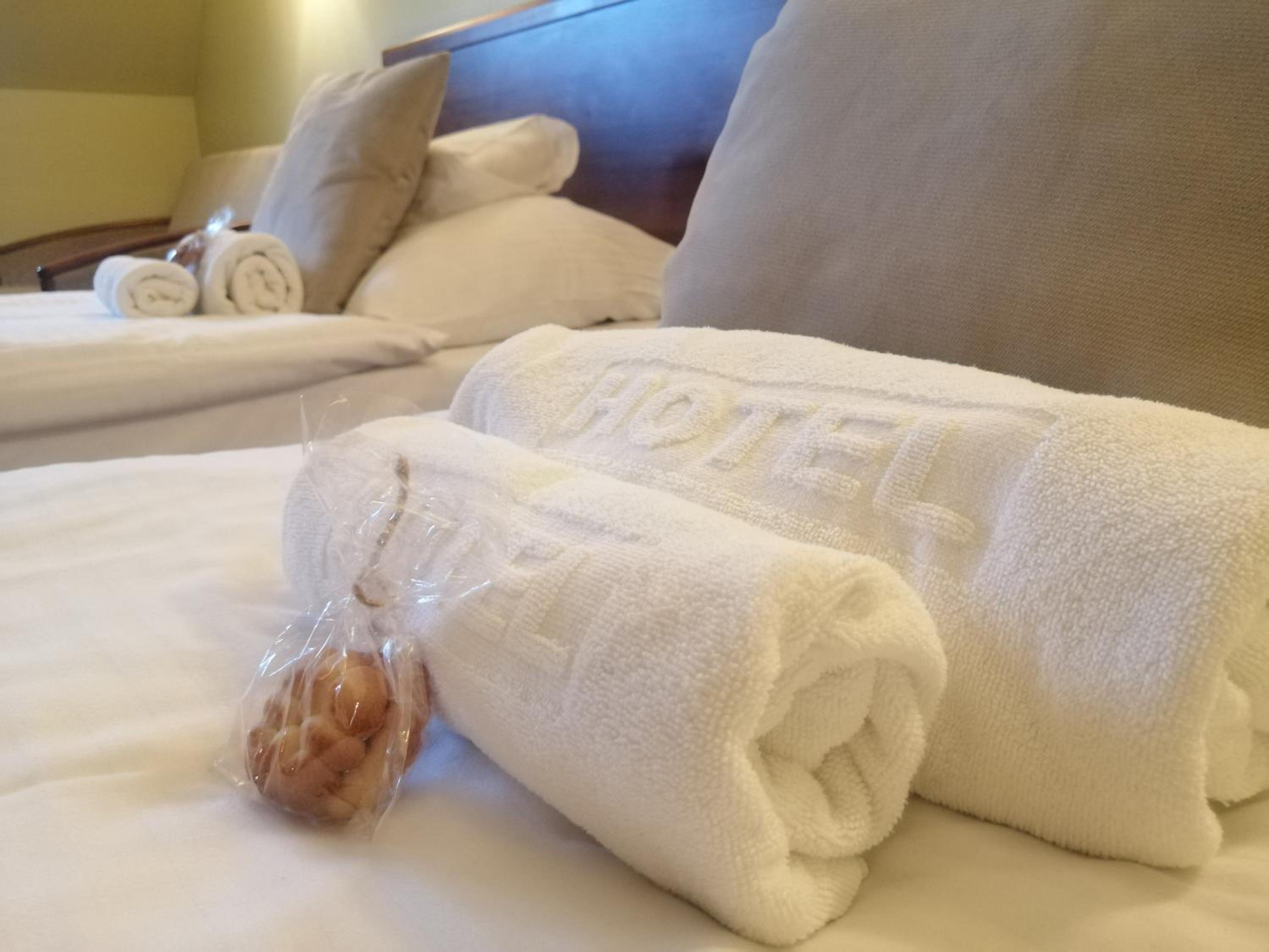 Standard Double or Twin Room - Photo 5