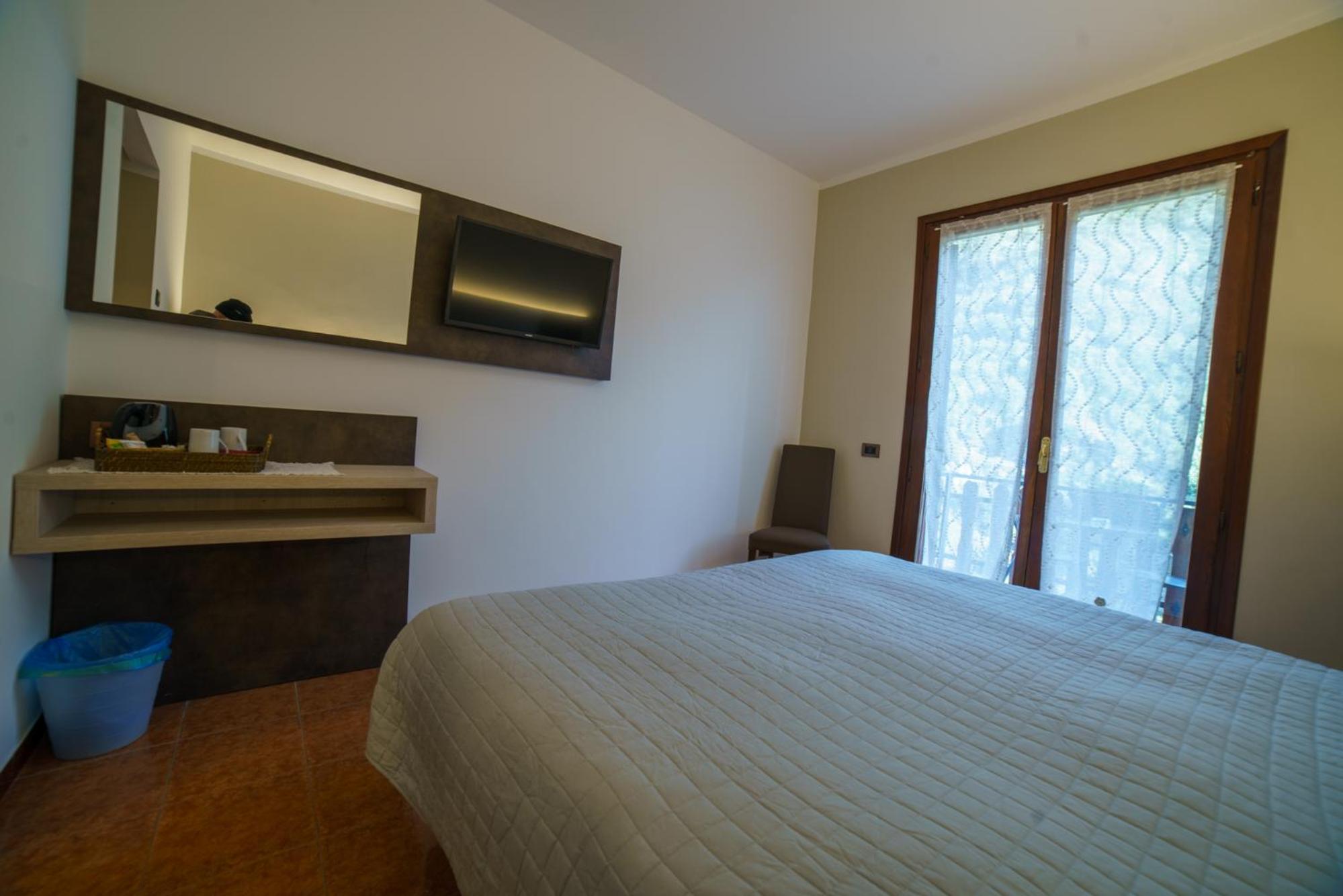 Deluxe Double or Twin Room with River View photo 1