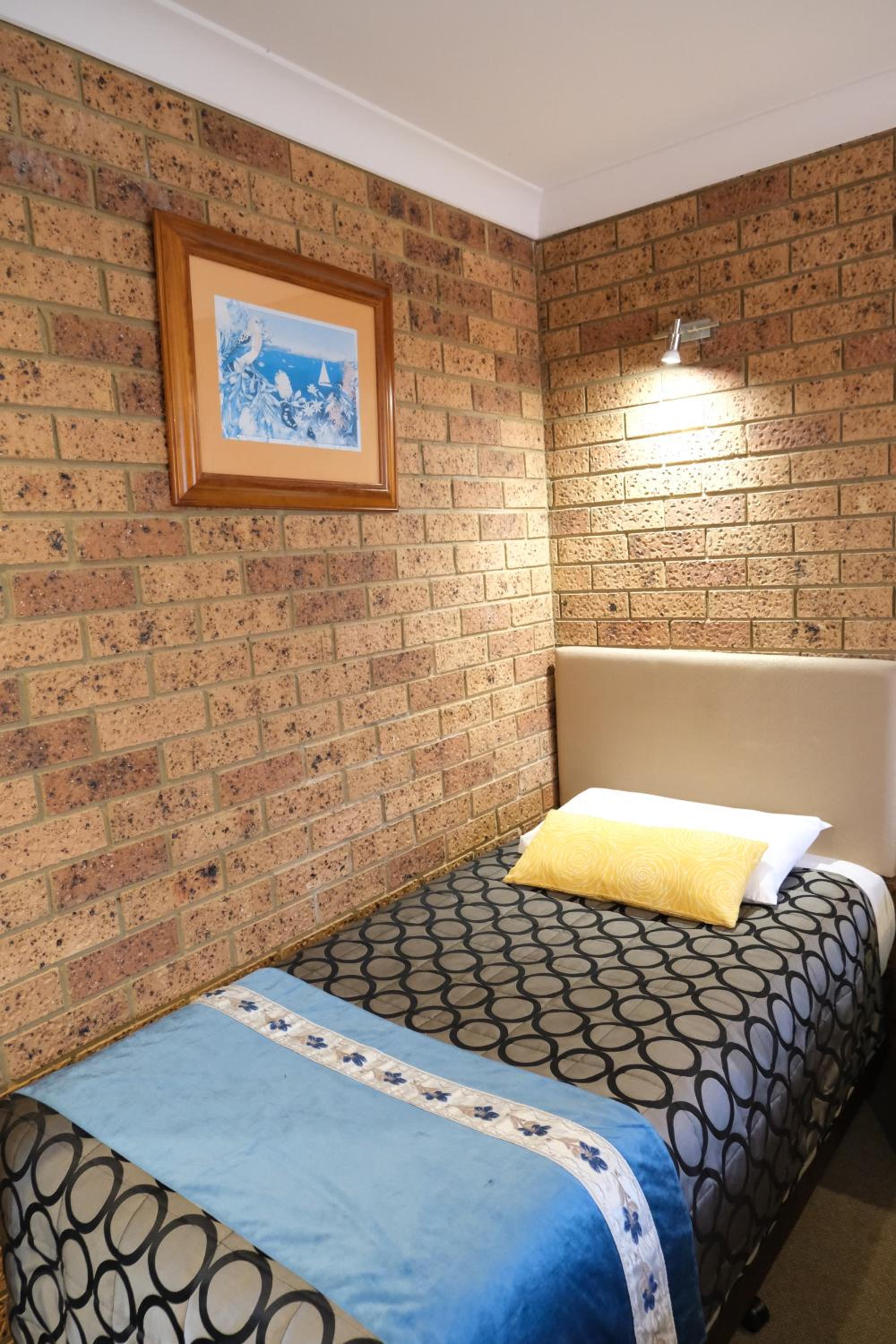 Deluxe Queen Room with Private Balcony Upstairs Room photo 3