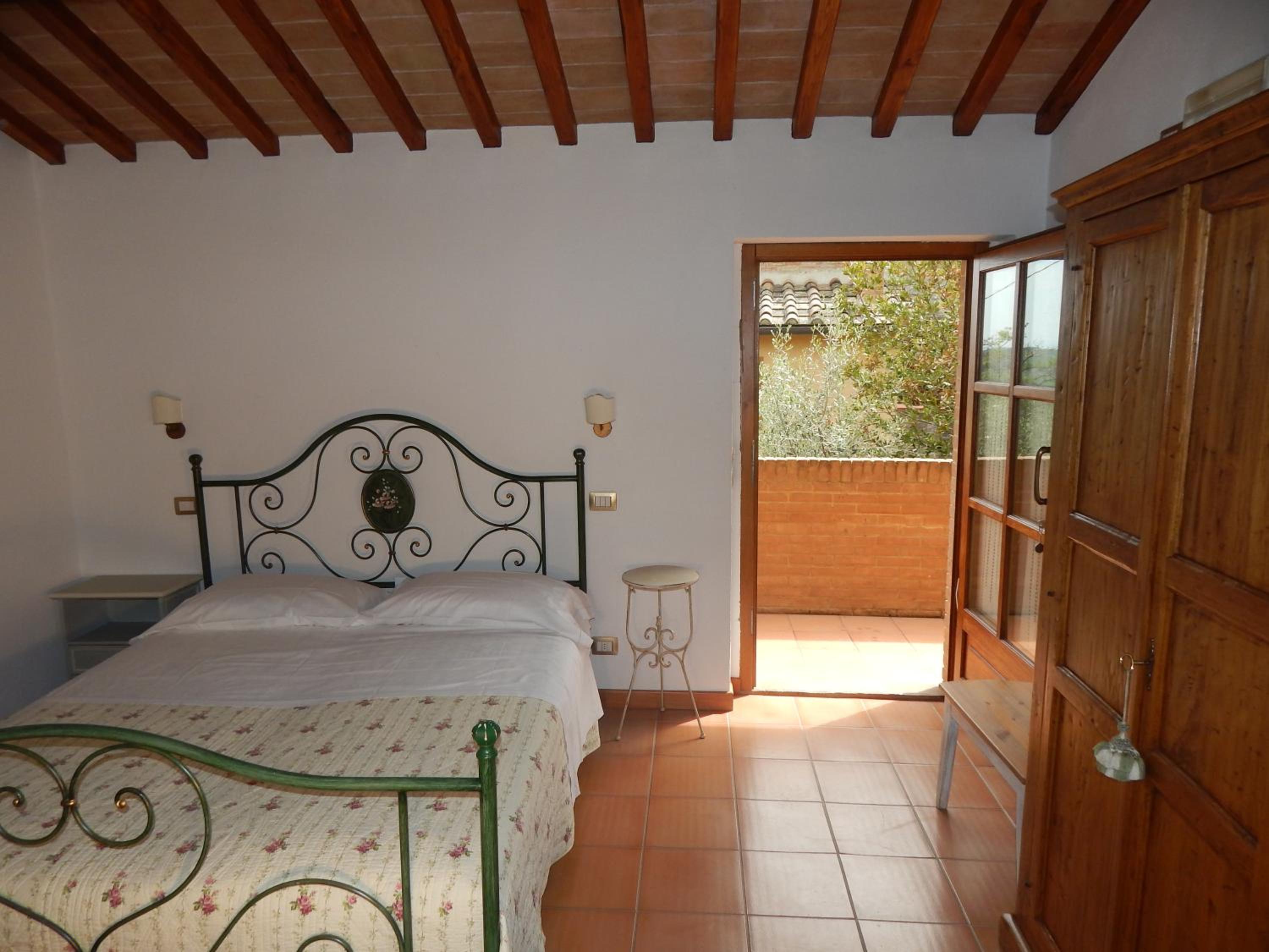Studio with Garden View - Photo 9