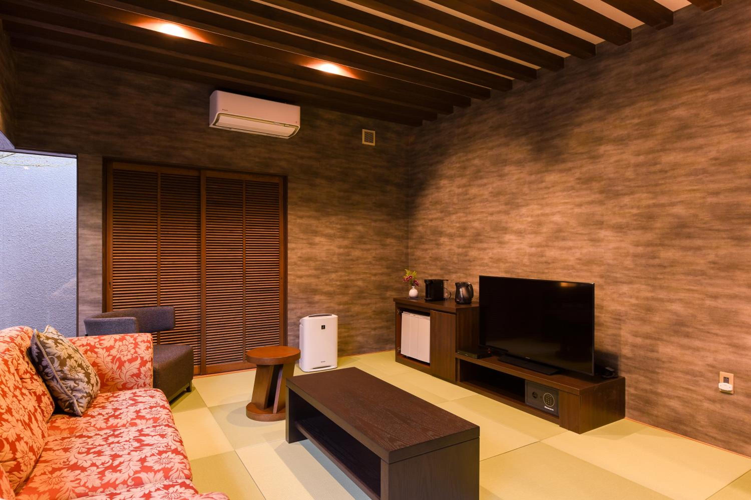 One-Bedroom Suite