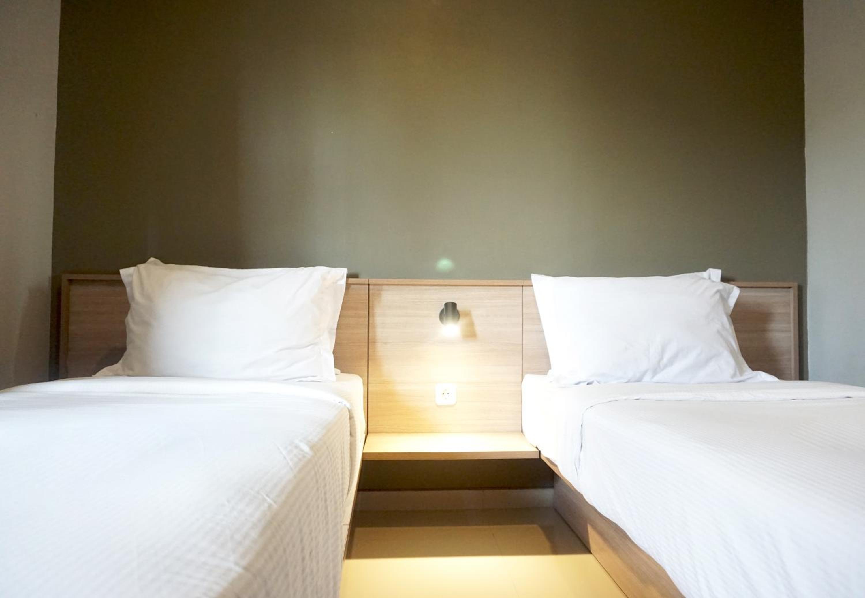 Standard Twin Room - Photo 1