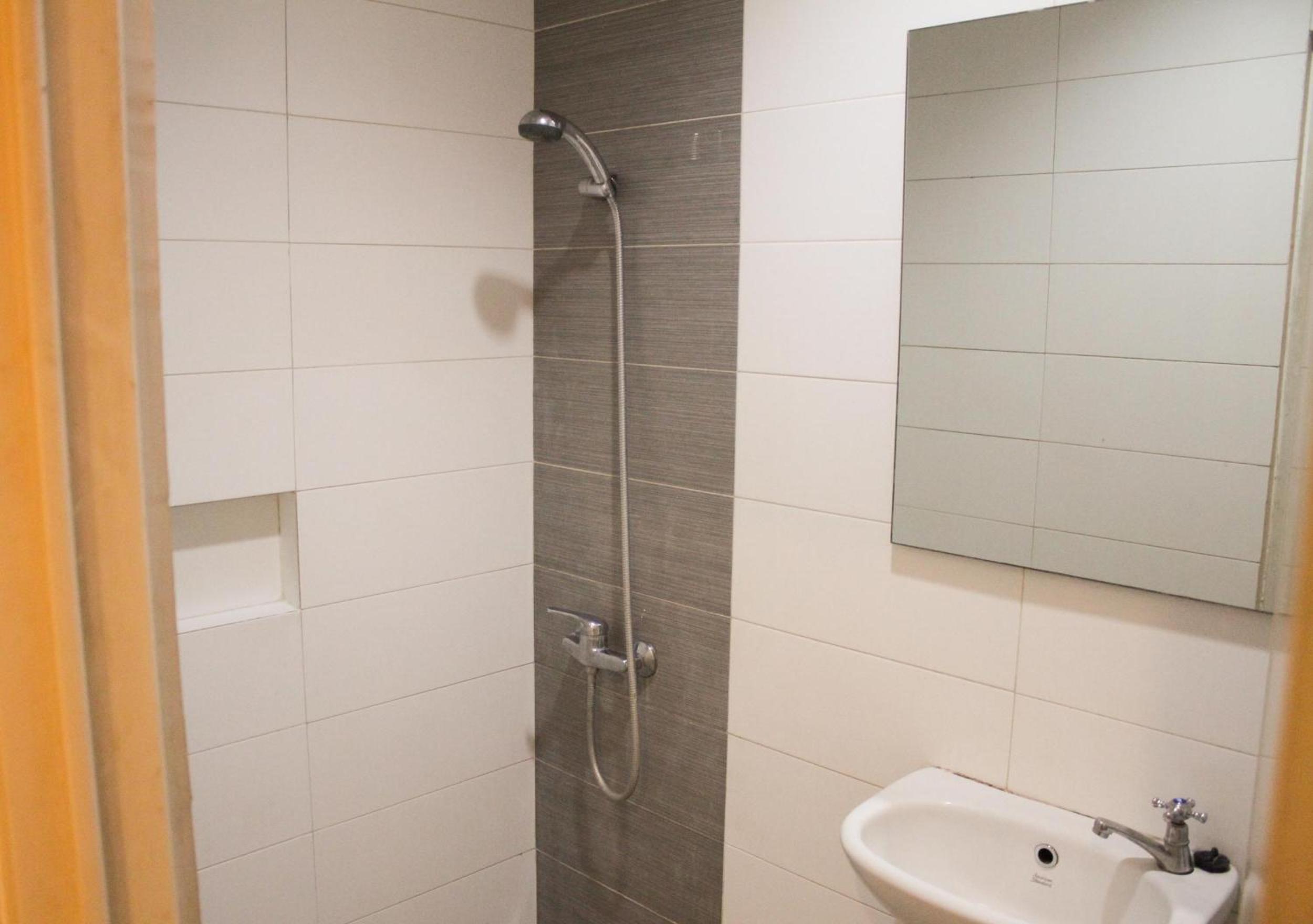 Standard Double Room - Photo 4