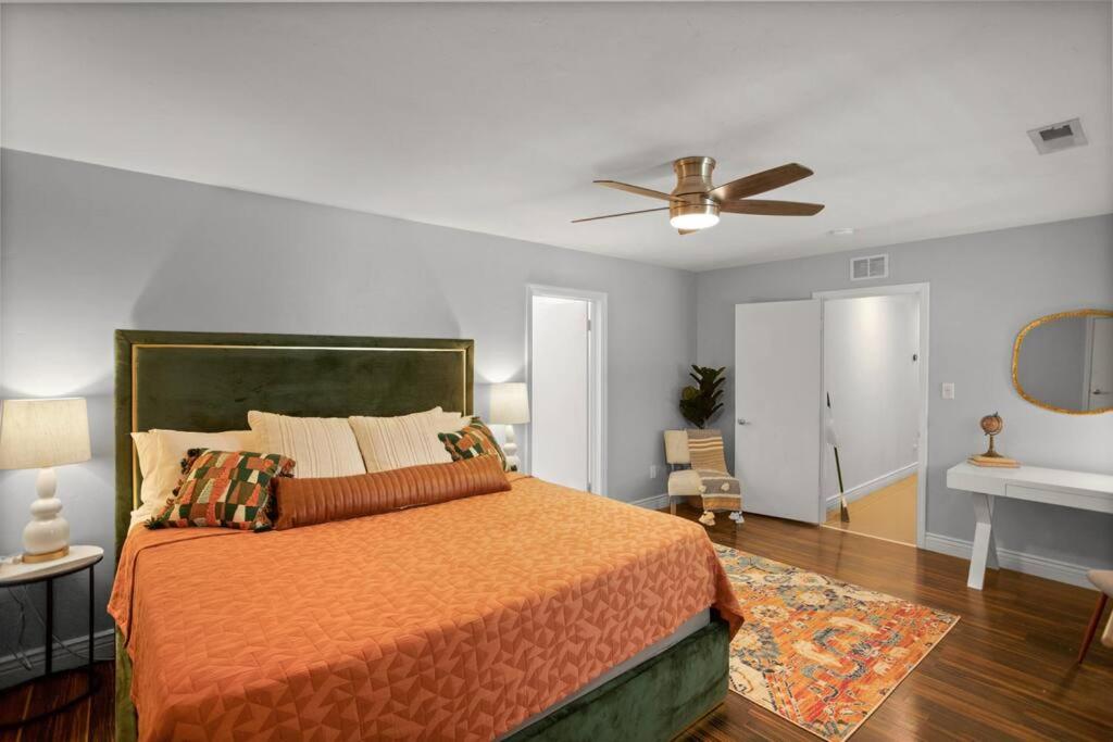 Three-Bedroom House photo 1