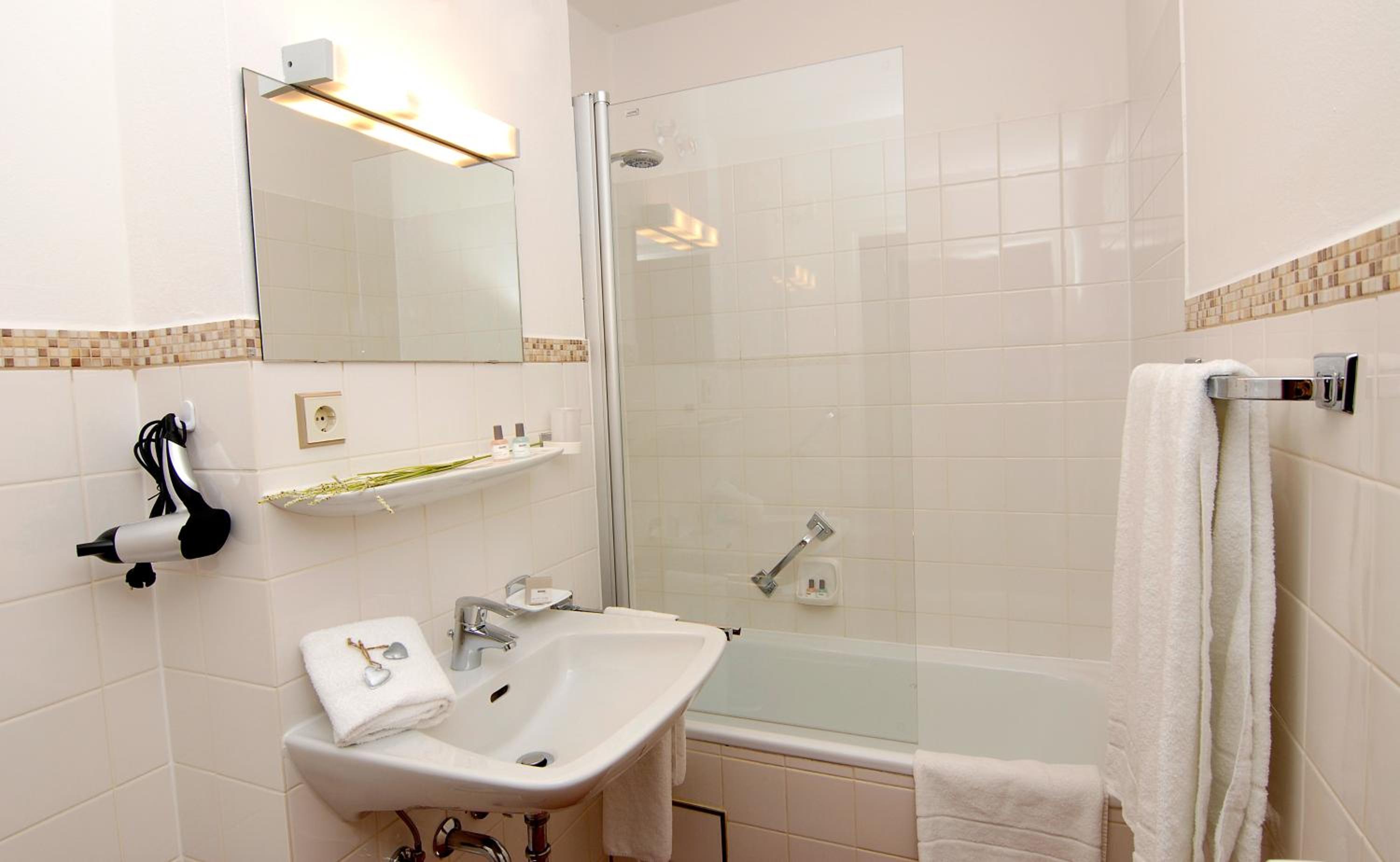 Double Room - Photo 5