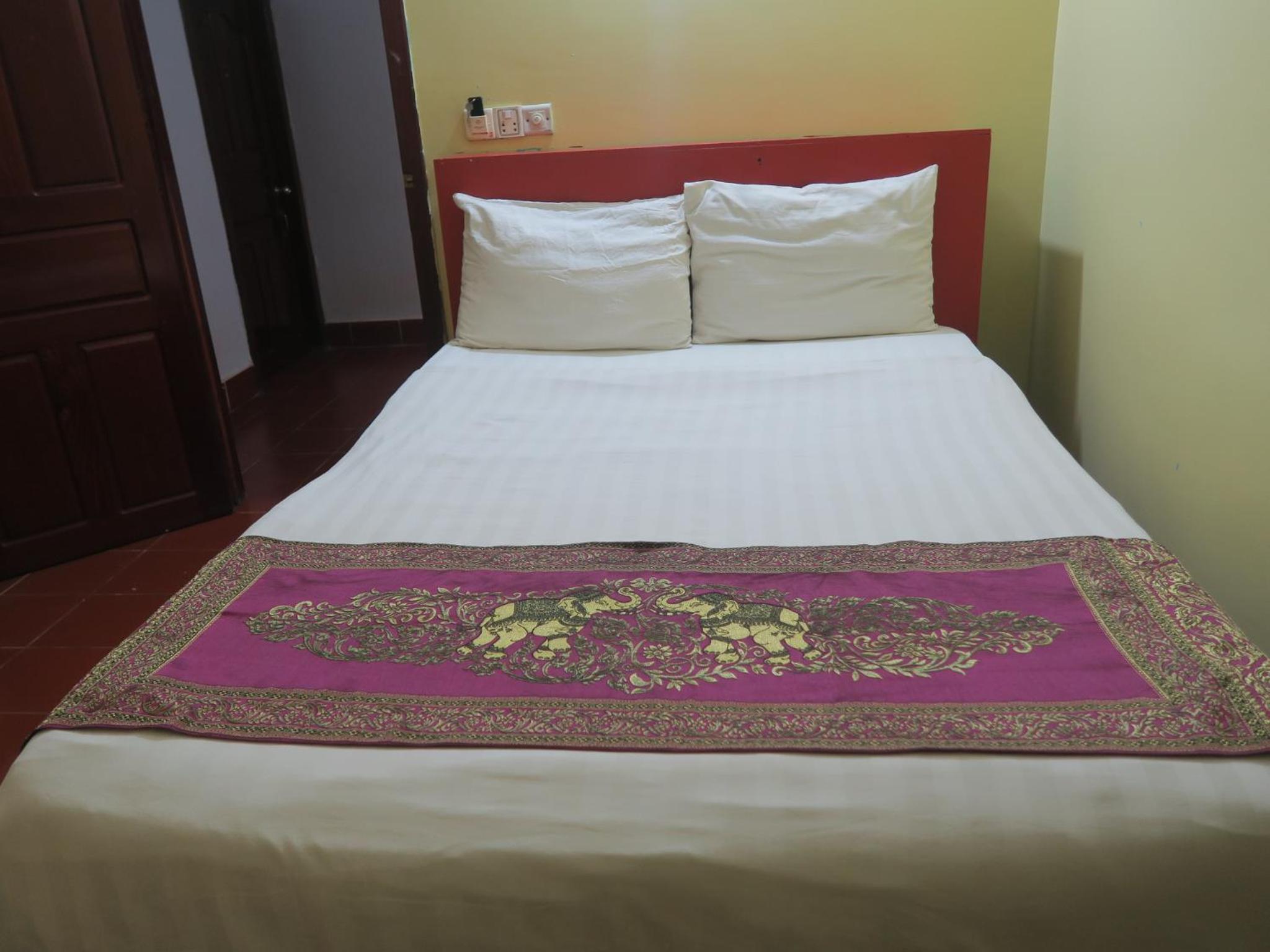 Budget Double Room photo 2