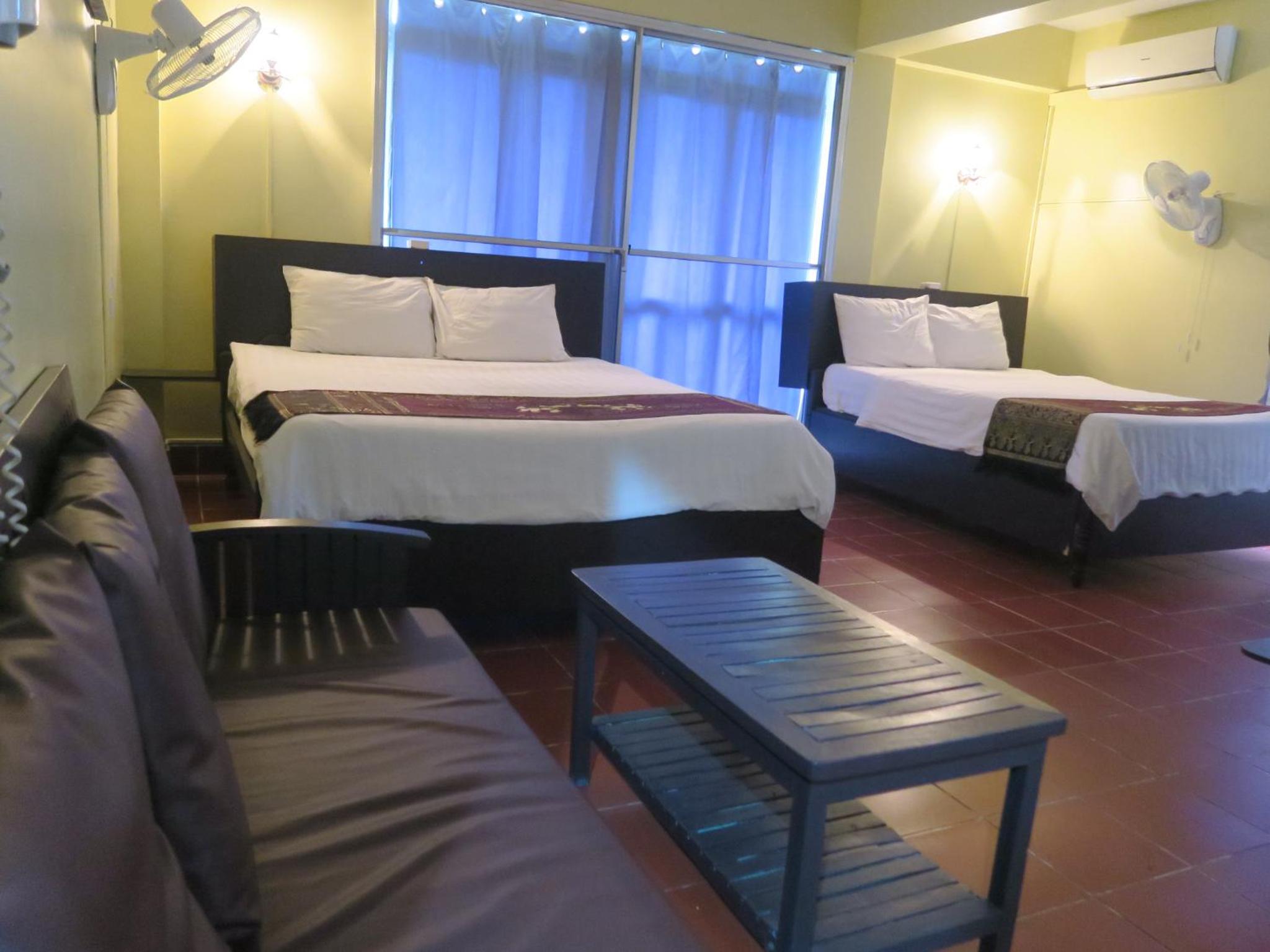 Family Room (4 Adults)